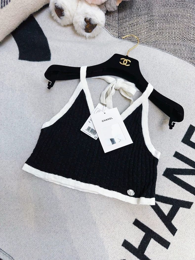 Chanel Chanel 22C black and white panda color matching neck short Size XS / US 0-2 / IT 36-38 - 1 Thumbnail