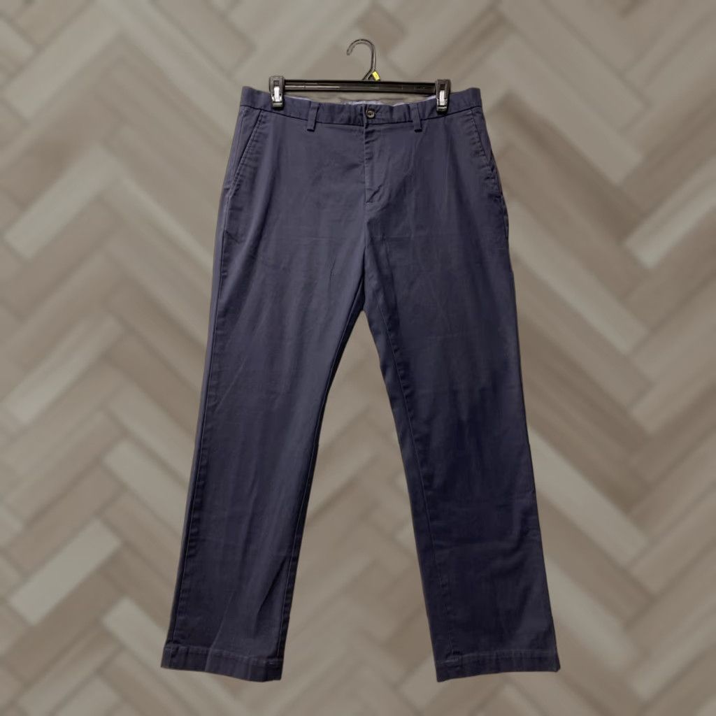 Banana Republic Banana Republic Chino Pants Men’s 36x32 Navy Dress Pants Slim Flat Front 32 in Inseam Men's Pants Size US 36 / EU 52 - 1 Thumbnail