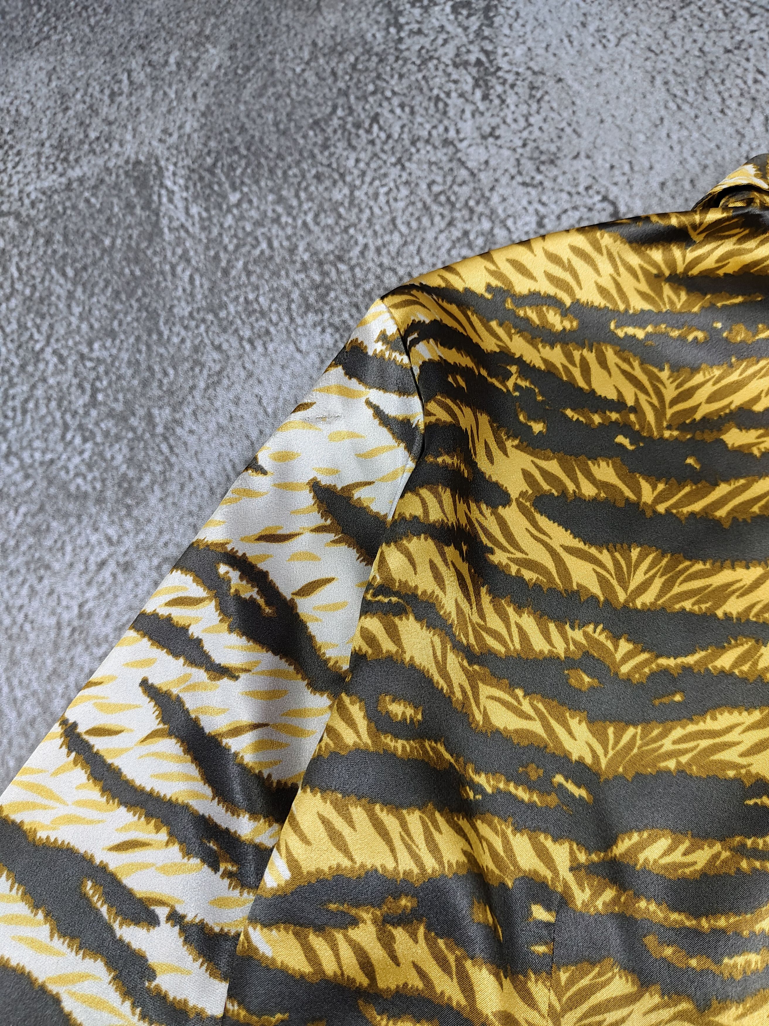 Dolce & Gabbana 2000s D&G- Tiger Animal Print All Over Glam Rock Shirt Size S / US 4 / IT 40 - 10 Thumbnail