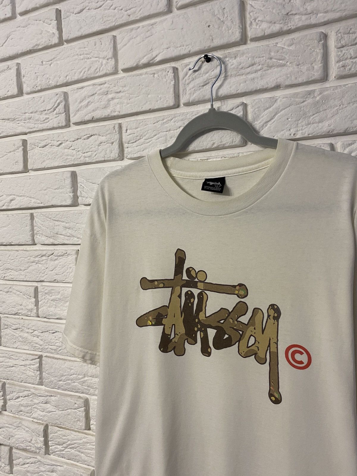 Other Vintage Tshirt STUSSY CAMO SPELL OUT LOGO Size US L / EU 52-54 / 3 - 2 Thumbnail