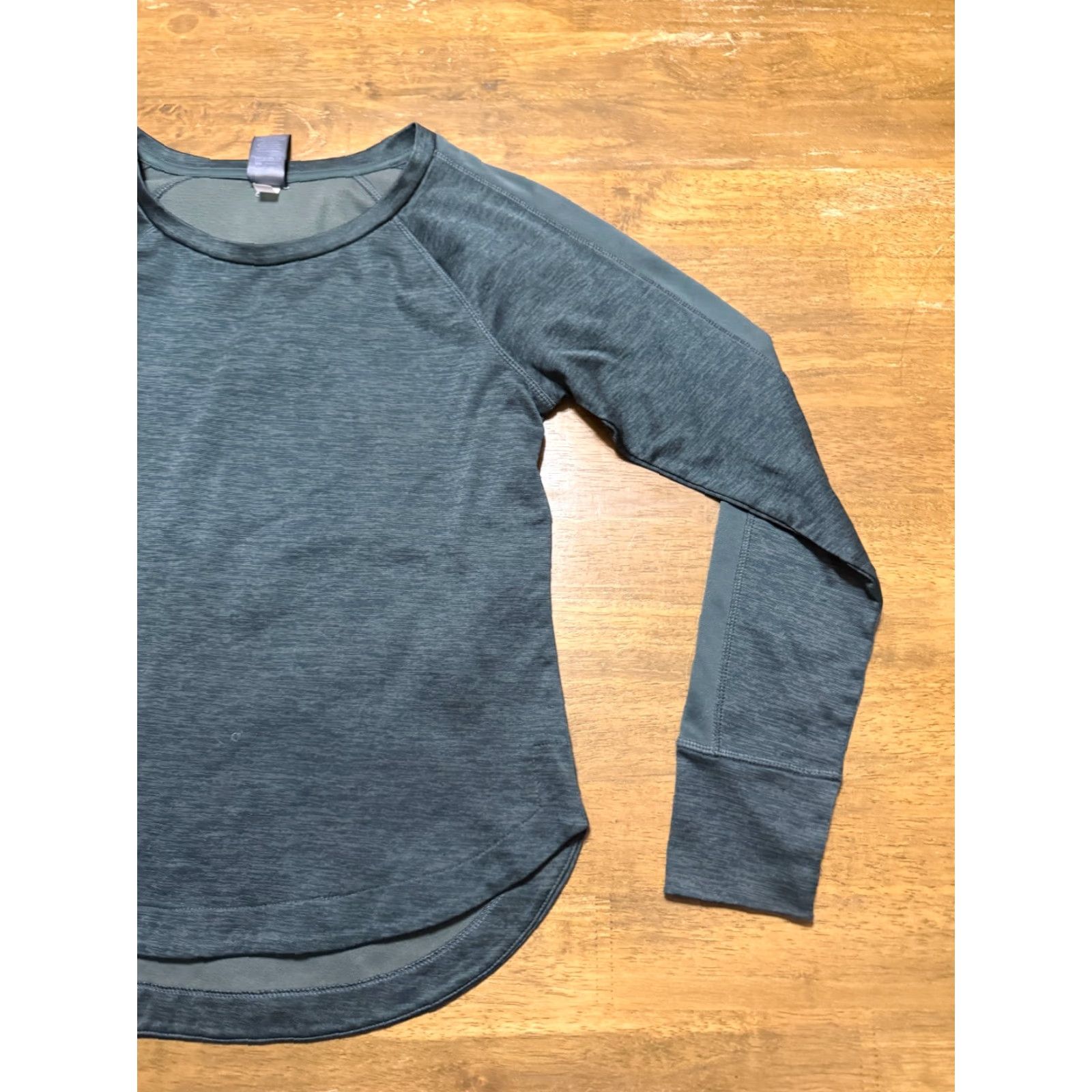 Champion Champion Shirt Womens Small Green Long Sleeve Crew Neck Regular Fit Casual Modern Basic T-Shirt Size S / US 4 / IT 40 - 4 Thumbnail