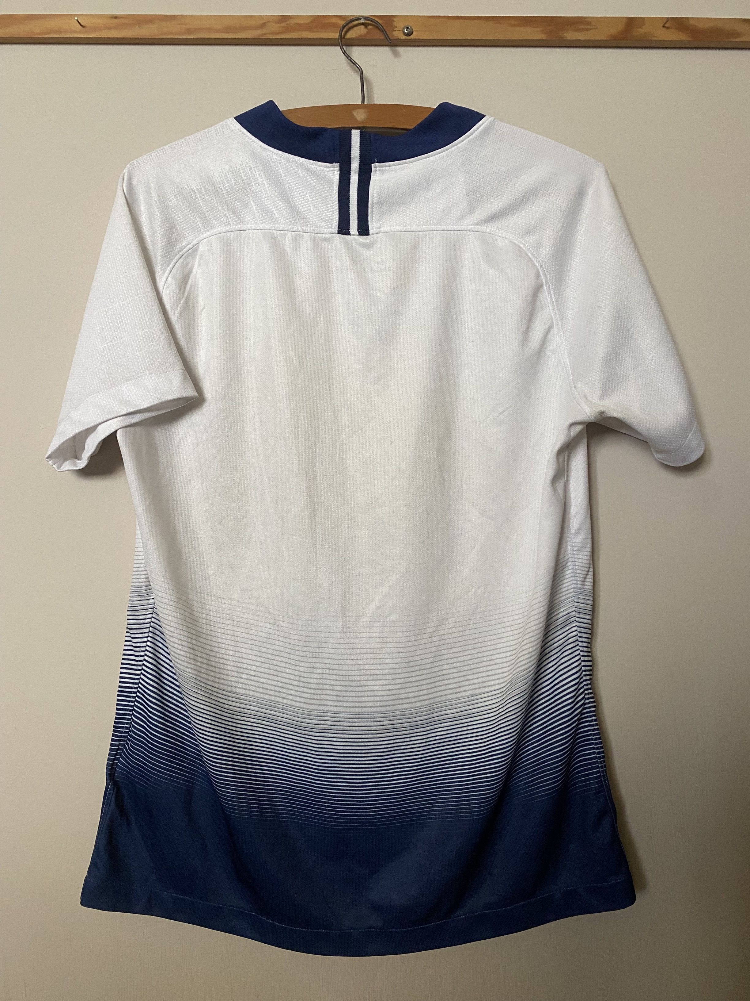Nike TOTTENHAM HOTSPUR - 2018 - 2019 - Nike - S/M - UNIQUE Size US S / EU 44-46 / 1 - 2 Thumbnail