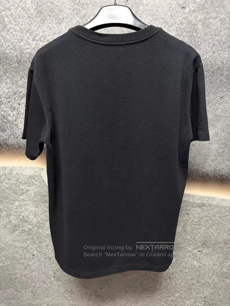 Louis Vuitton Louis Vuitton Black dark logo short sleeve T-shirt Size US M / EU 48-50 / 2 - 2 Thumbnail