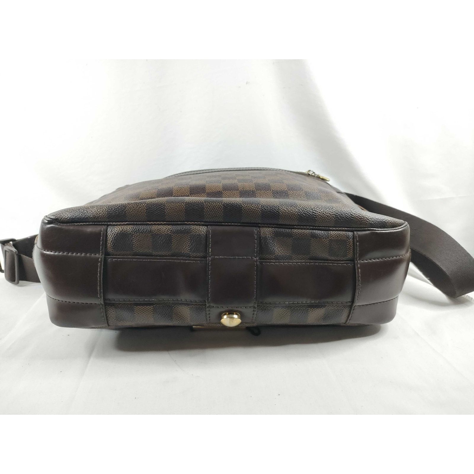 Louis Vuitton LOUIS VUITTON Damier Ebene Bastille Shoulder Bag M45257 Size ONE SIZE - 3 Thumbnail