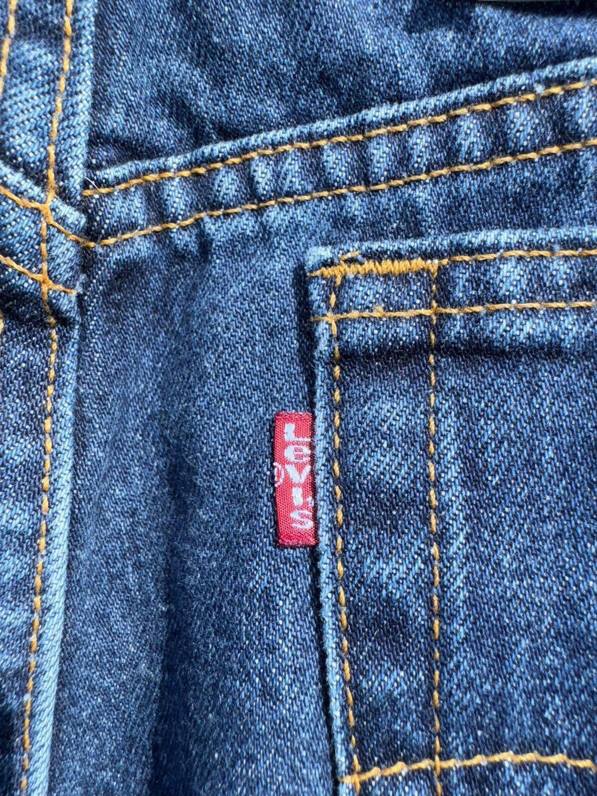 Levi's Vintage Levis 560 90s Blue Wash Loose Fit Jeans Womens 14 Size 36" / US 14 / IT 50 - 9 Thumbnail