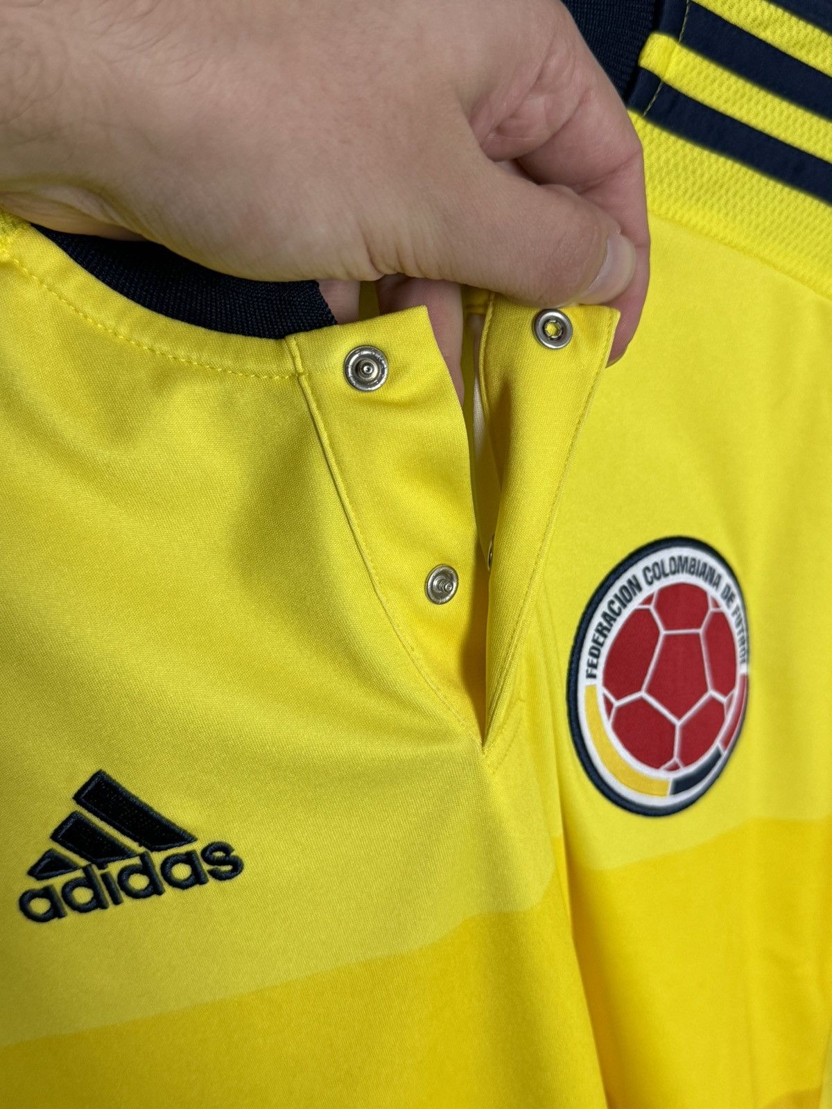 Adidas Colombia National Team 15/17 Home Football Soccer Jersey Size US M / EU 48-50 / 2 - 5 Thumbnail