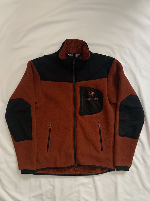 逆の出品物【Arc’teryx】archive delta fleece jacket
