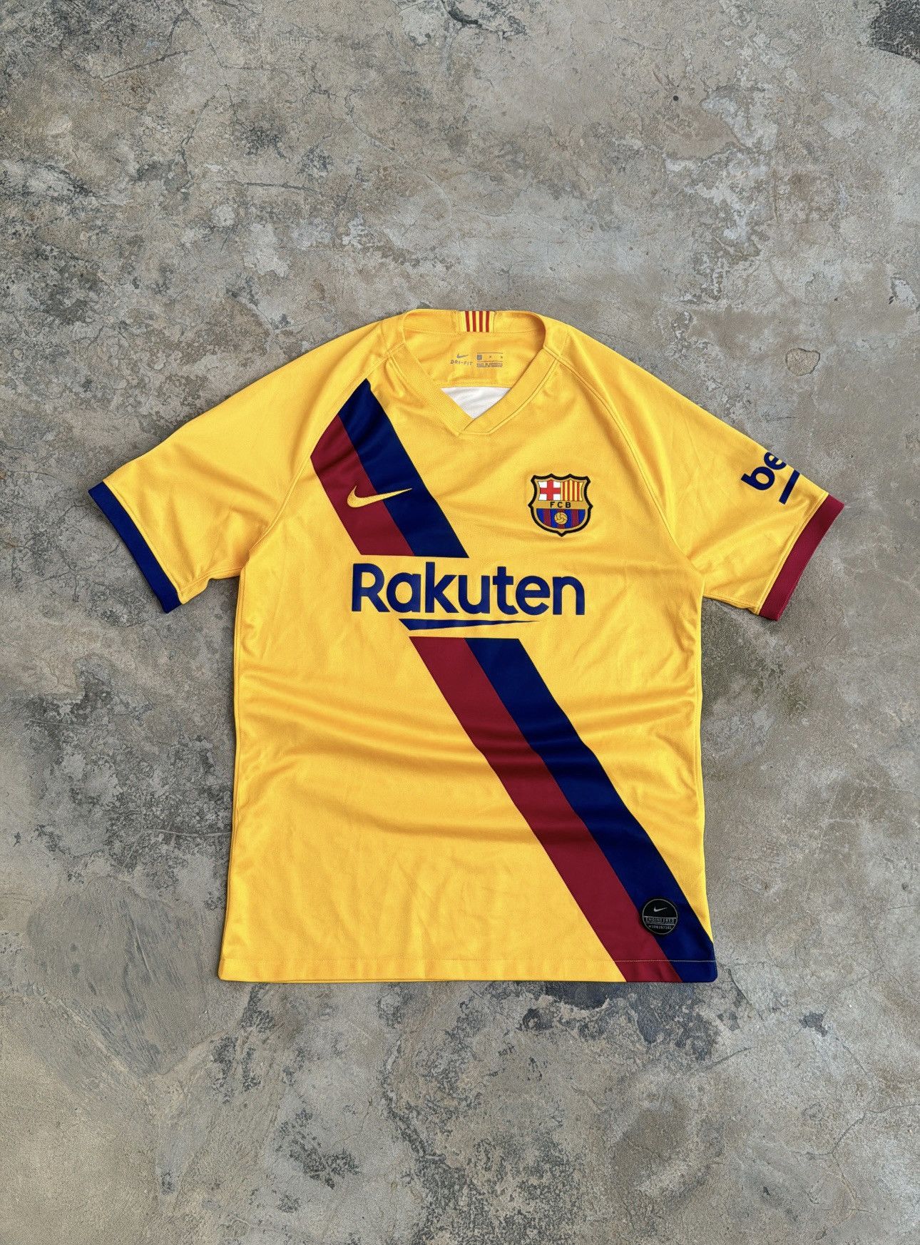 Nike Nike Barcelona 2019-20 Home jersey Coutinho #14 rare kit Size US M / EU 48-50 / 2 - 1 Thumbnail