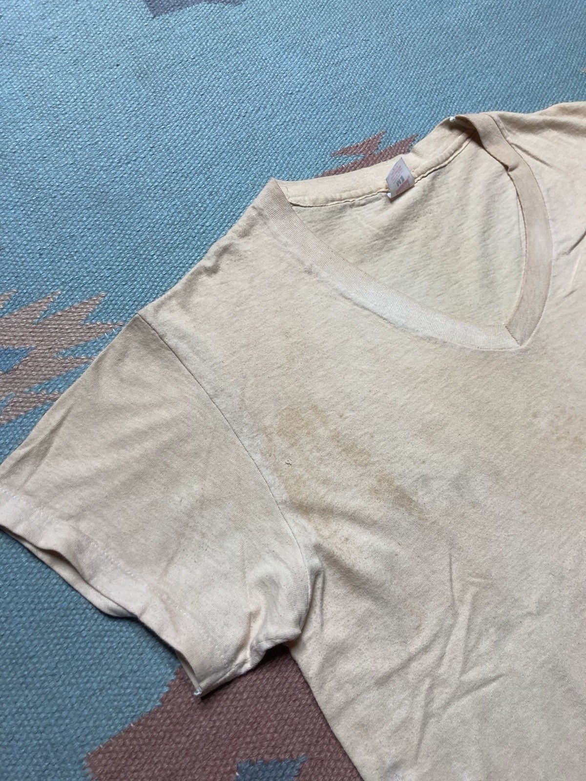 Hanes × Vintage 80s blank white t shirt Hanes v neck soft grunge cotton M Size US M / EU 48-50 / 2 - 7 Thumbnail