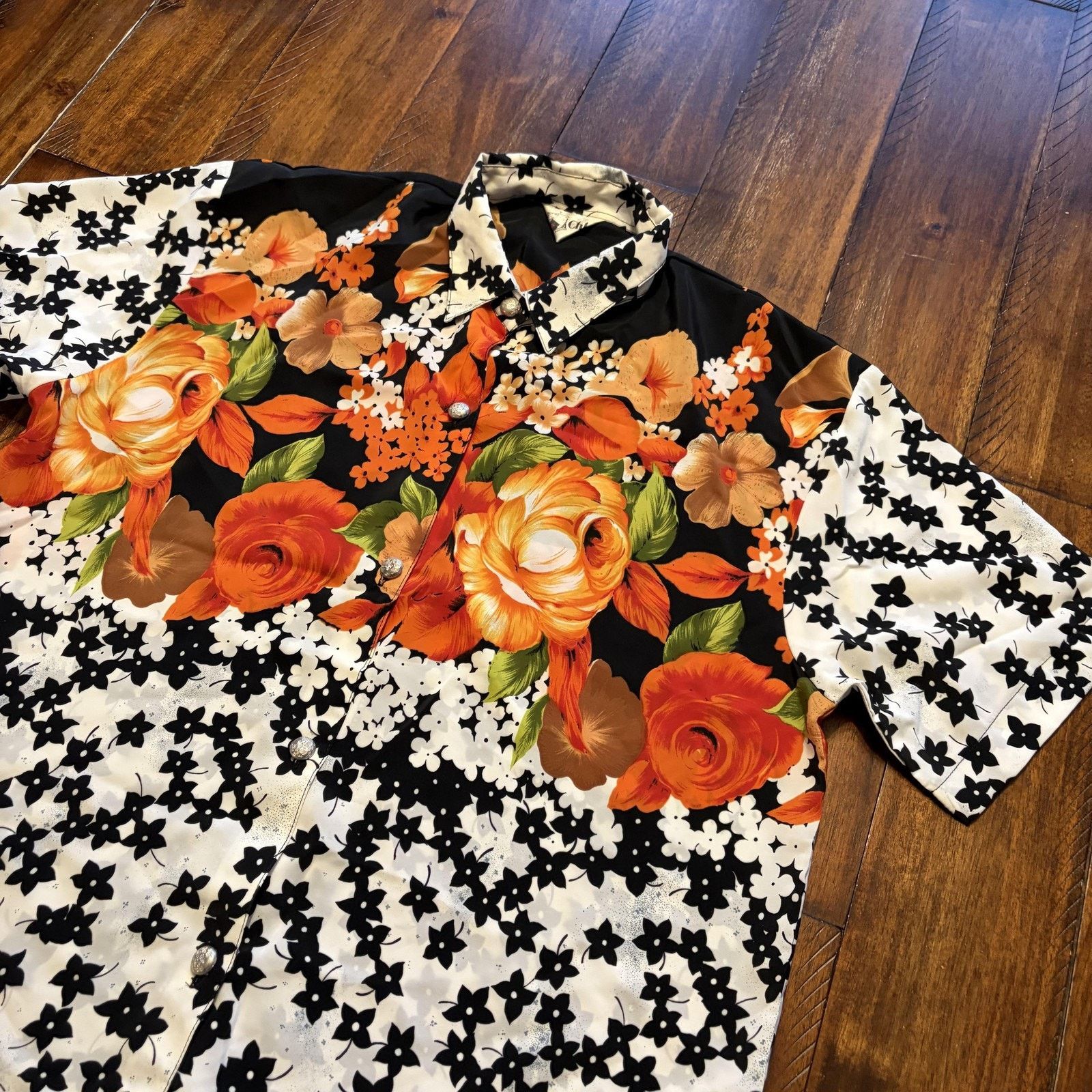 Chloe Chloé Vintage Floral Print Short Sleeve Shirt Women See Meas Size M / US 6-8 / IT 42-44 - 3 Thumbnail