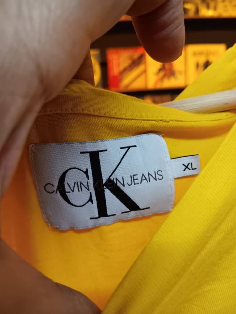 Calvin Klein × Designer CALVIN KLEIN SPELLOUT EMBROIDERY T-SHIRT Size US XL / EU 56 / 4 - 2 Thumbnail