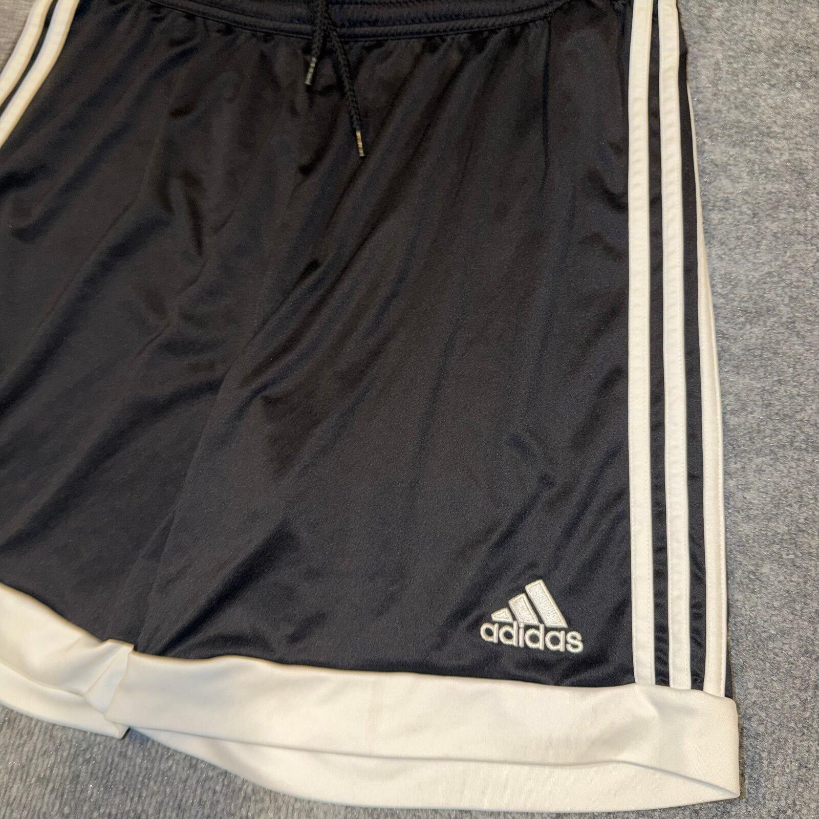 Adidas Adidas Black Athletic Shorts Mens LG Vtg y2k 90s Rare Size US 34 / EU 50 - 2 Thumbnail