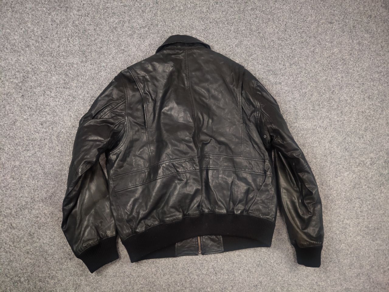 Vintage Vintage TRS leather bomber Jacket A-2 USAF Pilot Aviator USA Size US L / EU 52-54 / 3 - 11 Thumbnail