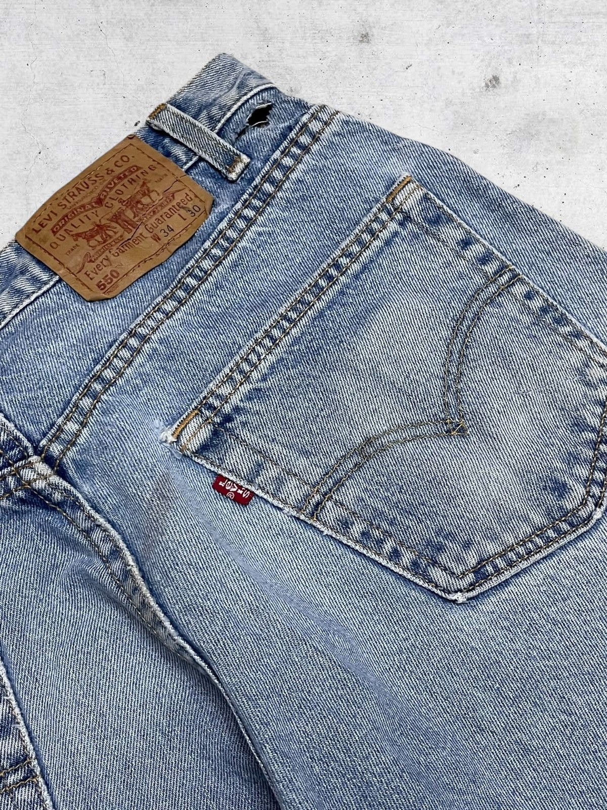 Levi's Vintage Clothing VINTAGE LEVIS 550 90S DESIGNER DISTRESSED TRASH DENIM Size US 32 / EU 48 - 16 Thumbnail