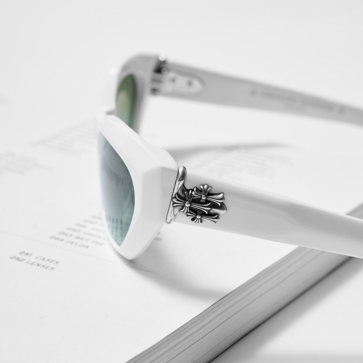 Chrome Hearts CHROME HEARTS HALLLA BALUUUU WHITE SUNGLASSES Size ONE SIZE - 3 Thumbnail