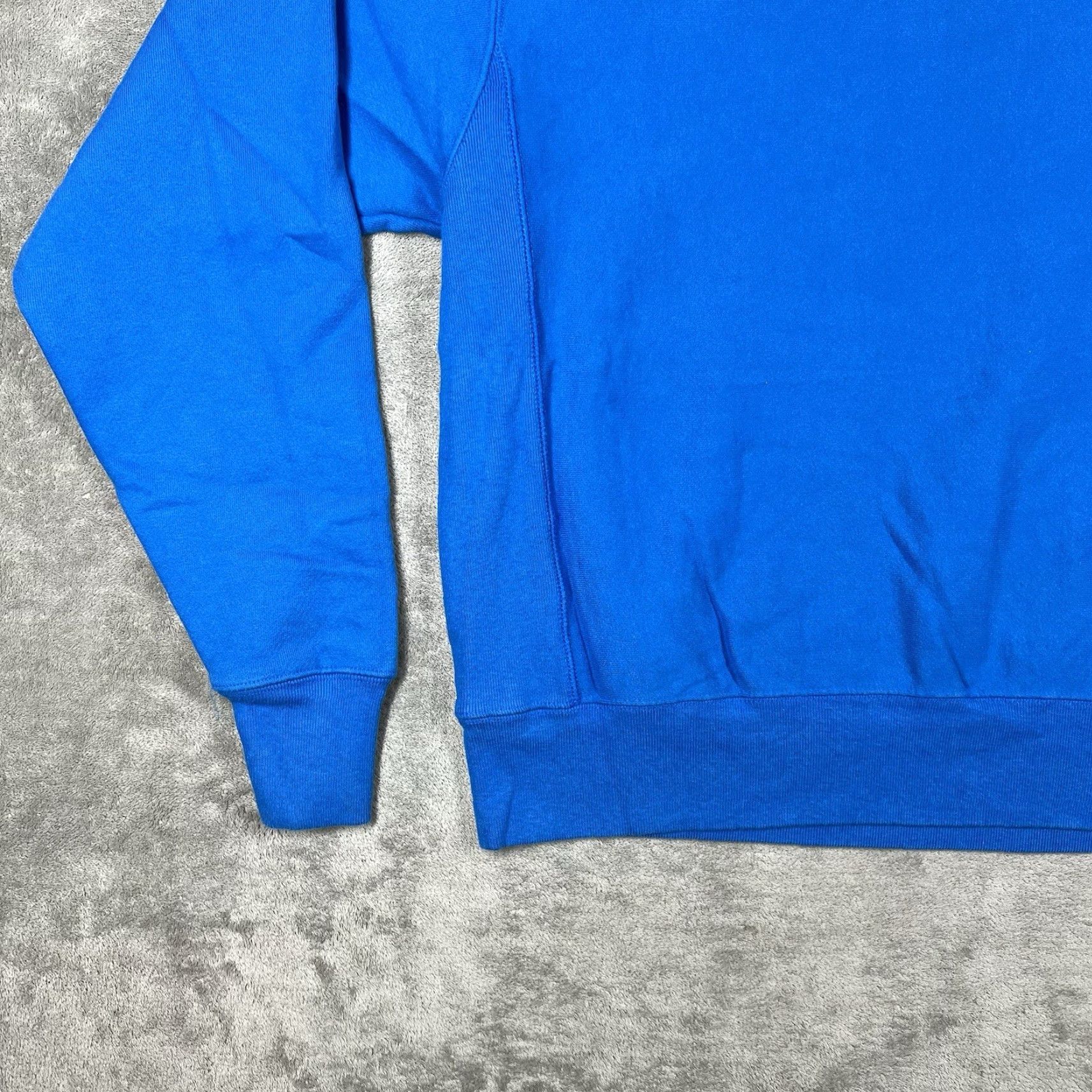 Champion VINTAGE Champion Reverse Weave Sweatshirt Men XL Blue Crewneck, Heavyweight, Embroidered Logo, 90s USA Preppy Pullover Size US XL / EU 56 / 4 - 3 Thumbnail