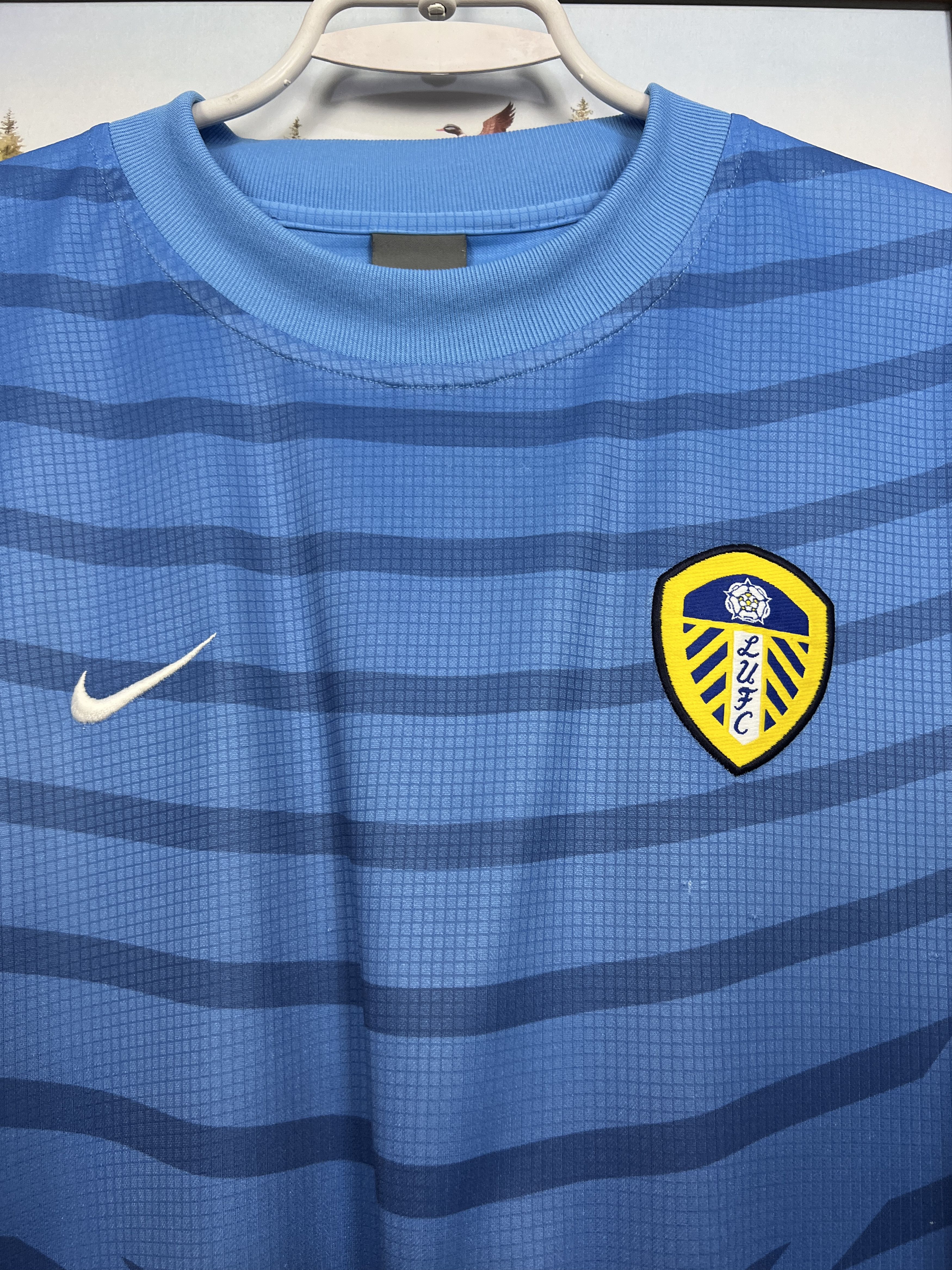 Nike Vintage Nike Leeds United Football Train Shirt Soccer Size US XL / EU 56 / 4 - 3 Thumbnail