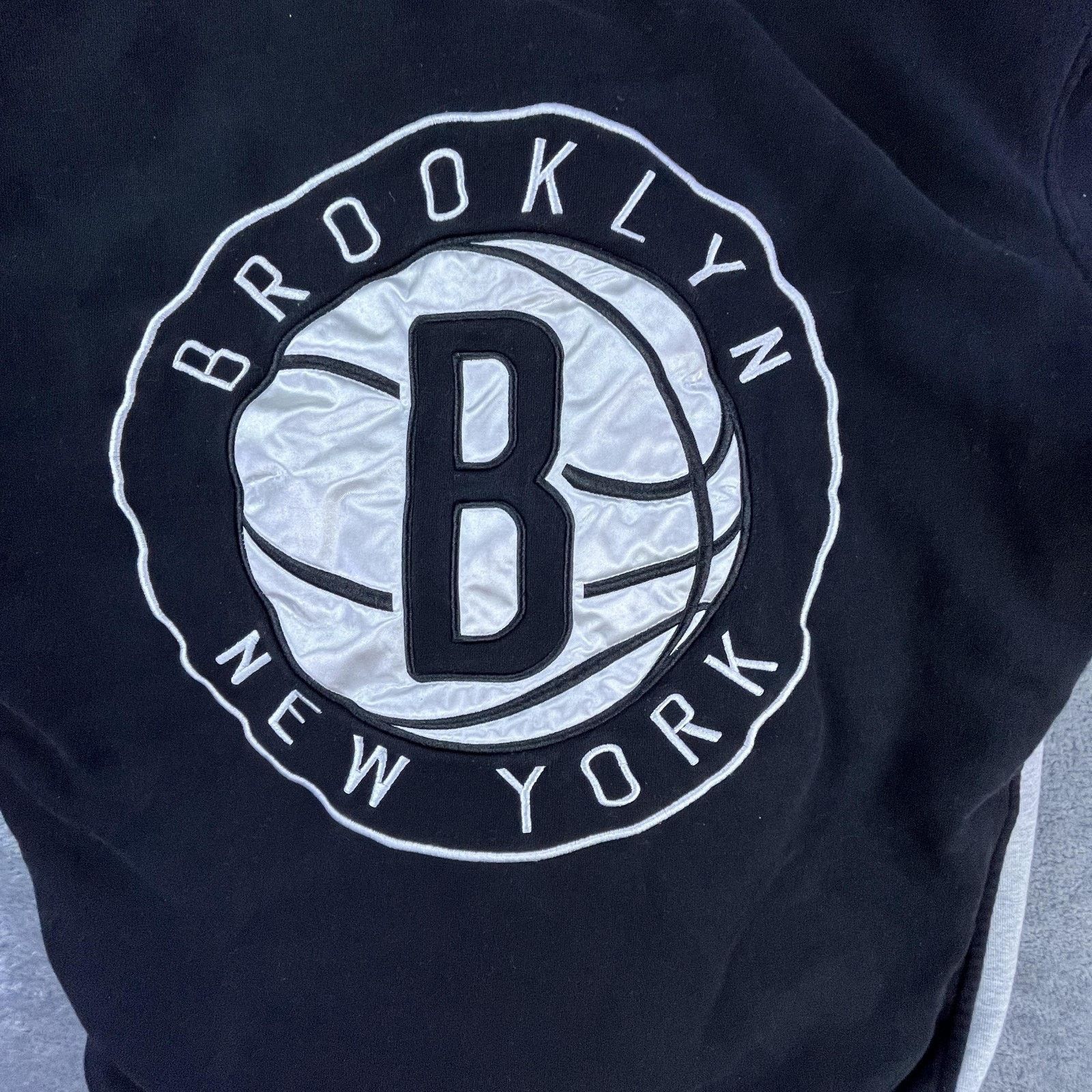 NBA Brooklyn Nets Reversible Jacket Large Black Gray Basketball Size US L / EU 52-54 / 3 - 4 Thumbnail