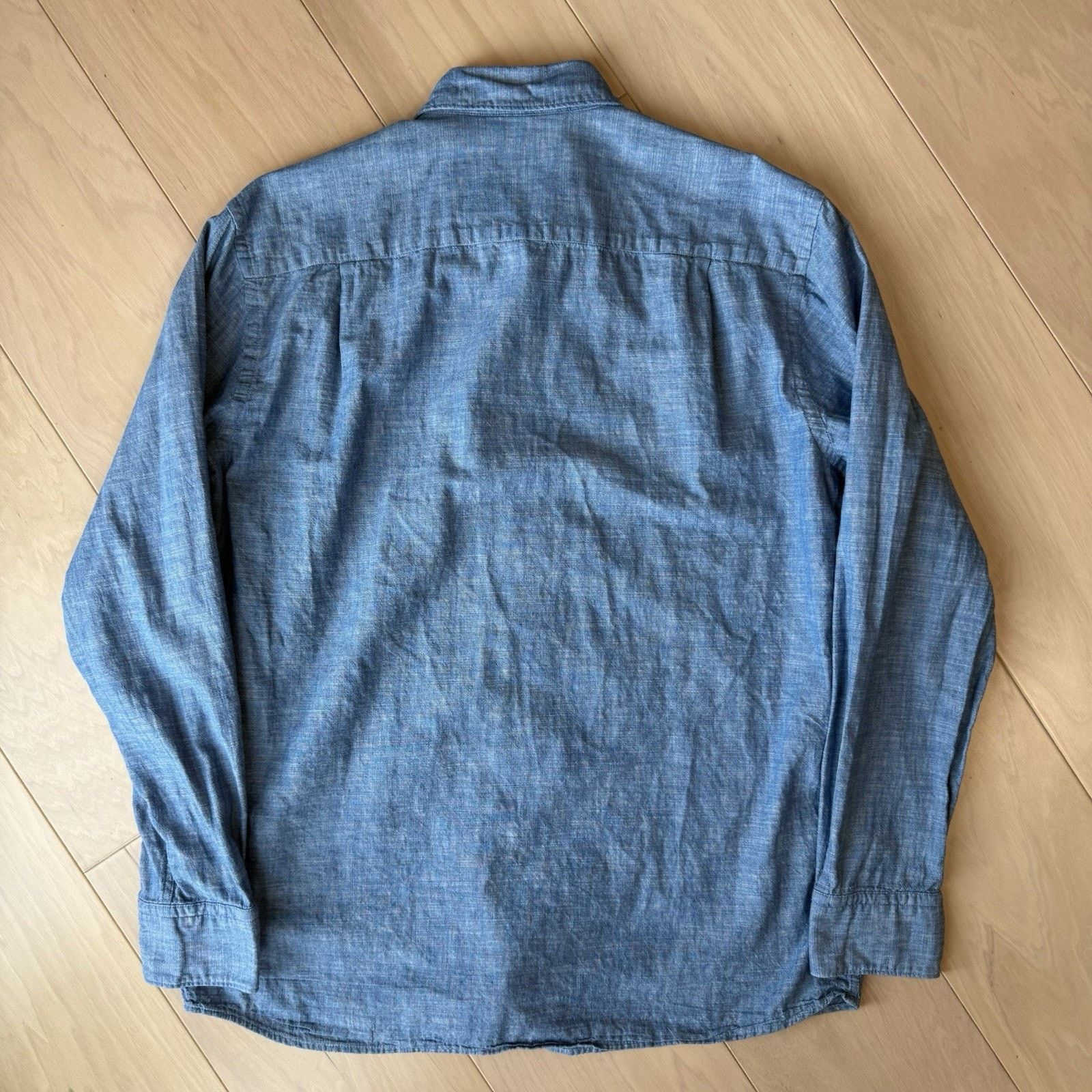 Peter Millar Peter Millar Chambray Shirt Large Blue Lightweight Button Up Size US L / EU 52-54 / 3 - 8 Thumbnail
