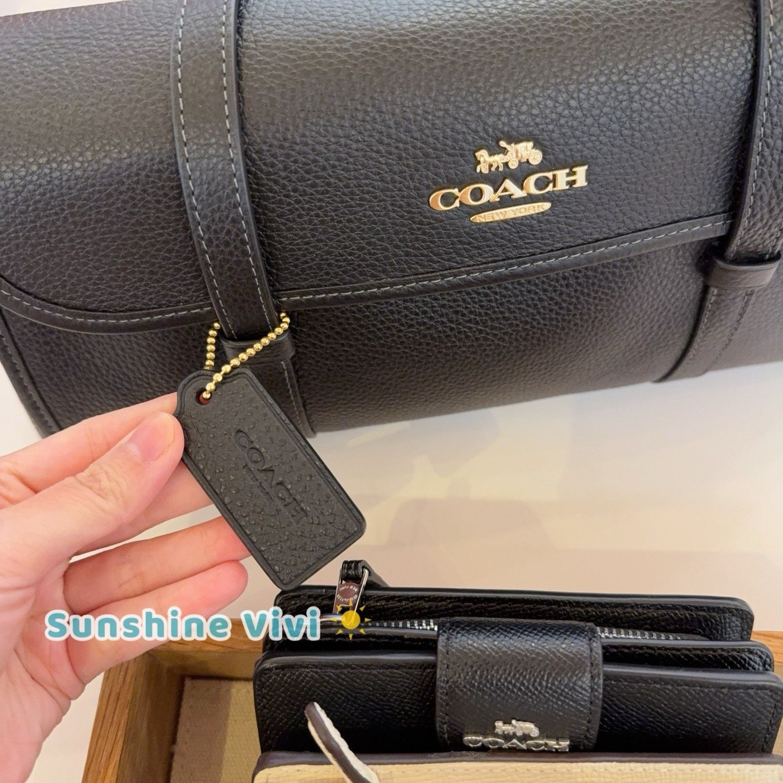 Coach NWT Coach Bridget Flap Shoulder Bag CDB04 Gold Black leather Size ONE SIZE - 2 Thumbnail