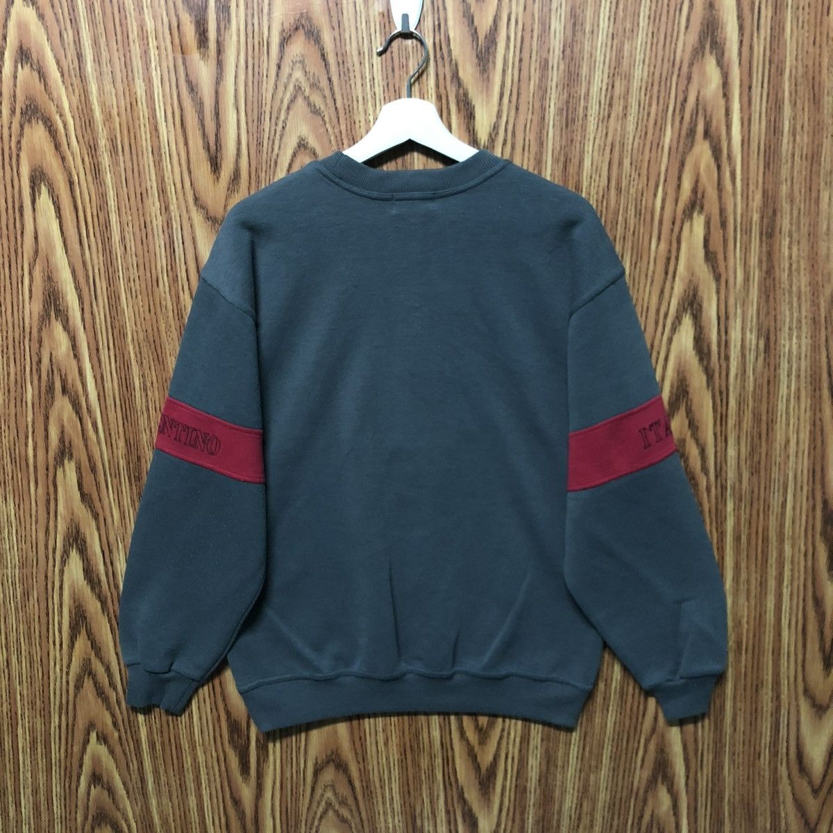 Vintage Vintage Nicola Valentino Italy Sweatshirt Size US L / EU 52-54 / 3 - 4 Thumbnail