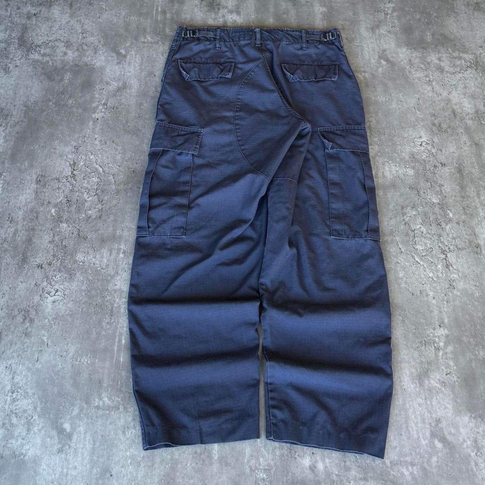 Vintage Vintage Y2K Faded Navy Made In USA Baggy Opium Cargo Pants Size US 33 - 2 Thumbnail