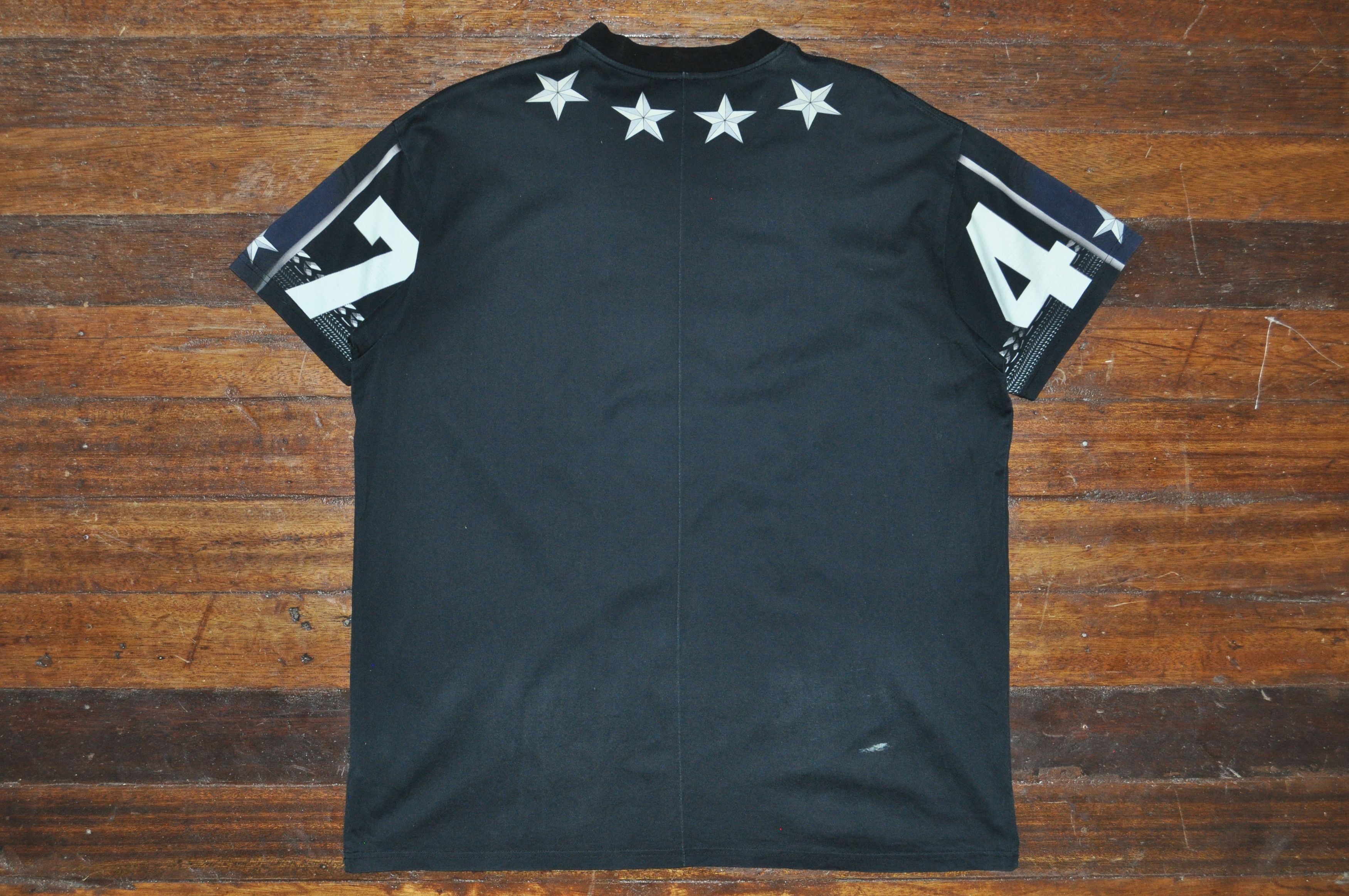 Givenchy Givenchy - RT - Pre-Fall 2012 - Shark & Mermaid-Print Tee Size US XXS / EU 40 - 3 Thumbnail