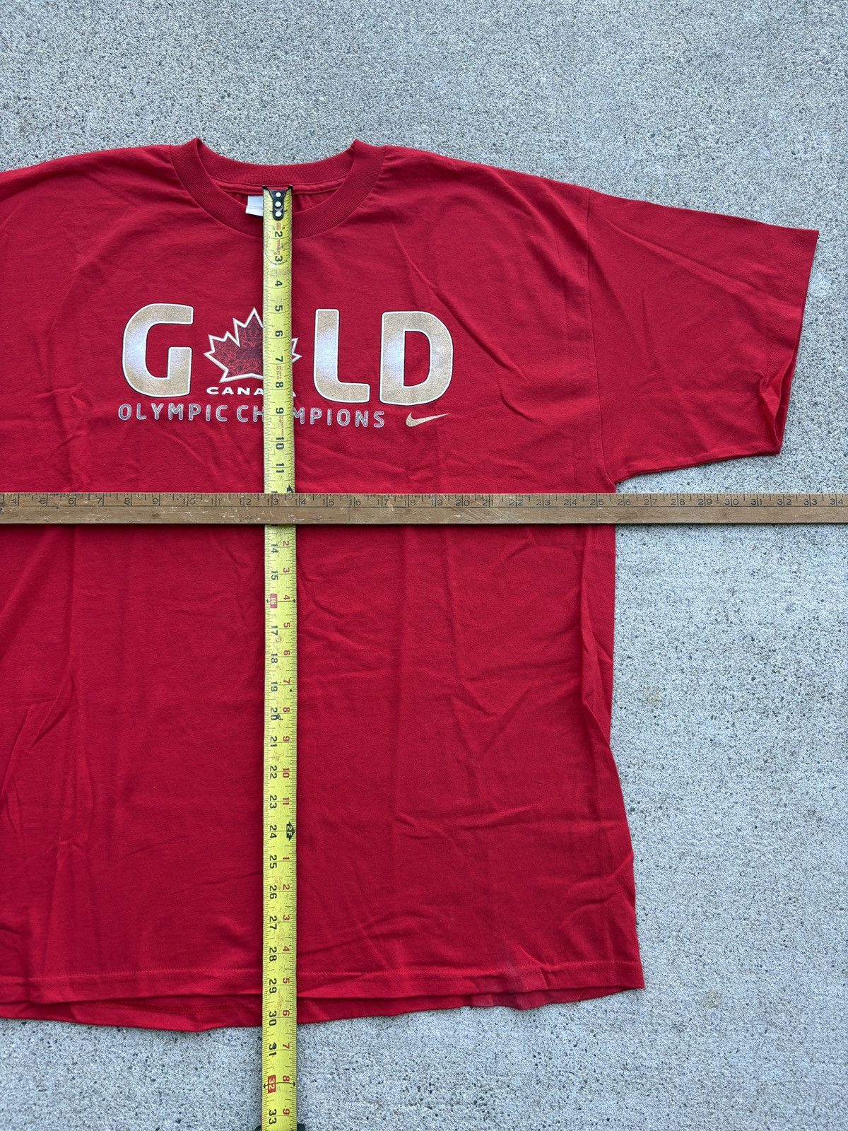 Nike Vintage 2010 Nike Team Canada Gold Olympic Champs Tee Sz XXL Size US XXL / EU 58 / 5 - 6 Thumbnail
