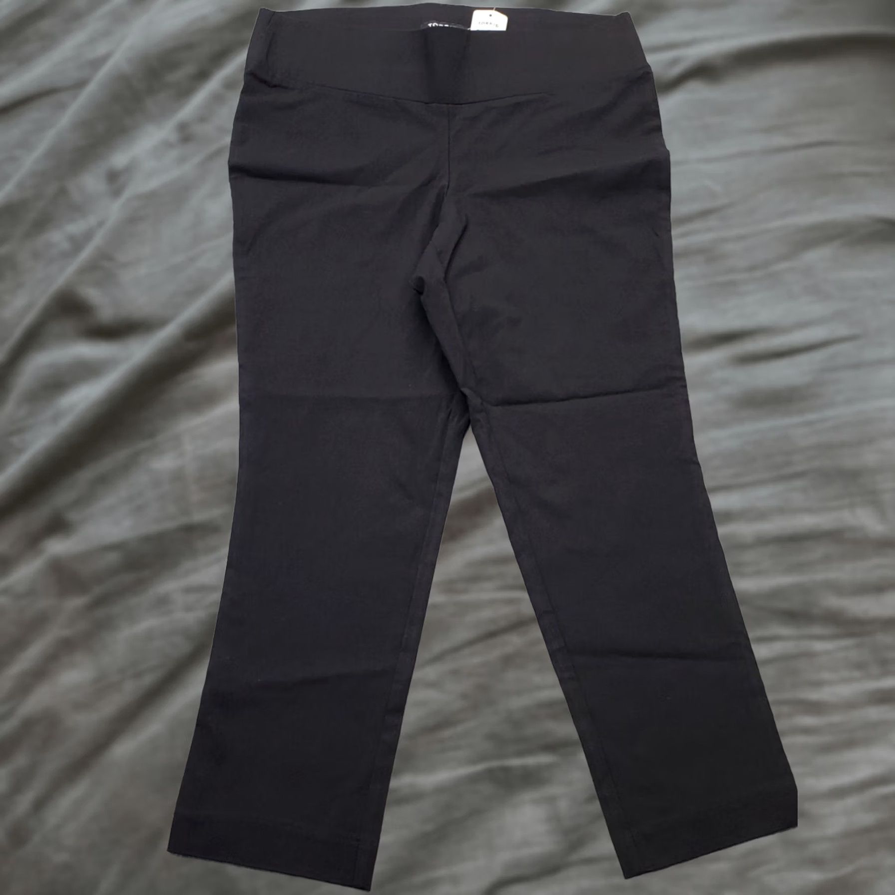 Torrid Torrid Capri Pants Women Size 0 Black Cropped Pixie High Waisted Stretch Pull-On Shirt? Size 25" / US 0 / IT 36 - 1 Thumbnail