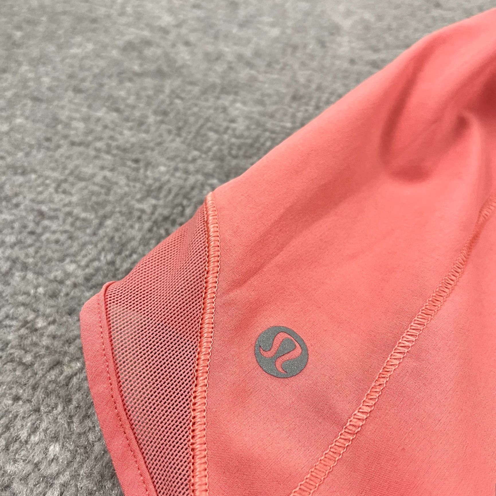 VINTAGE Lululemon Hotty Hot Shorts Womens Size 6 Raspberry 4 Lined High Rise Running Pink