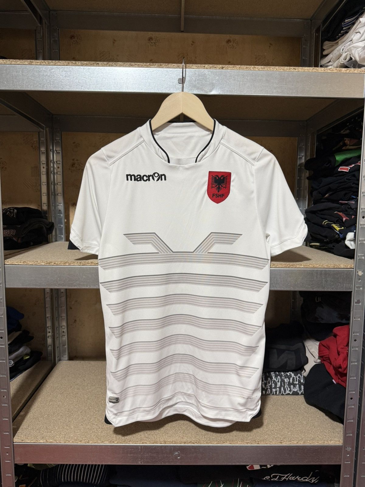 Macron × Vintage Vintage Macron Albania 2016 2017 Football Soccer Jersey Size US S / EU 44-46 / 1 - 1 Thumbnail