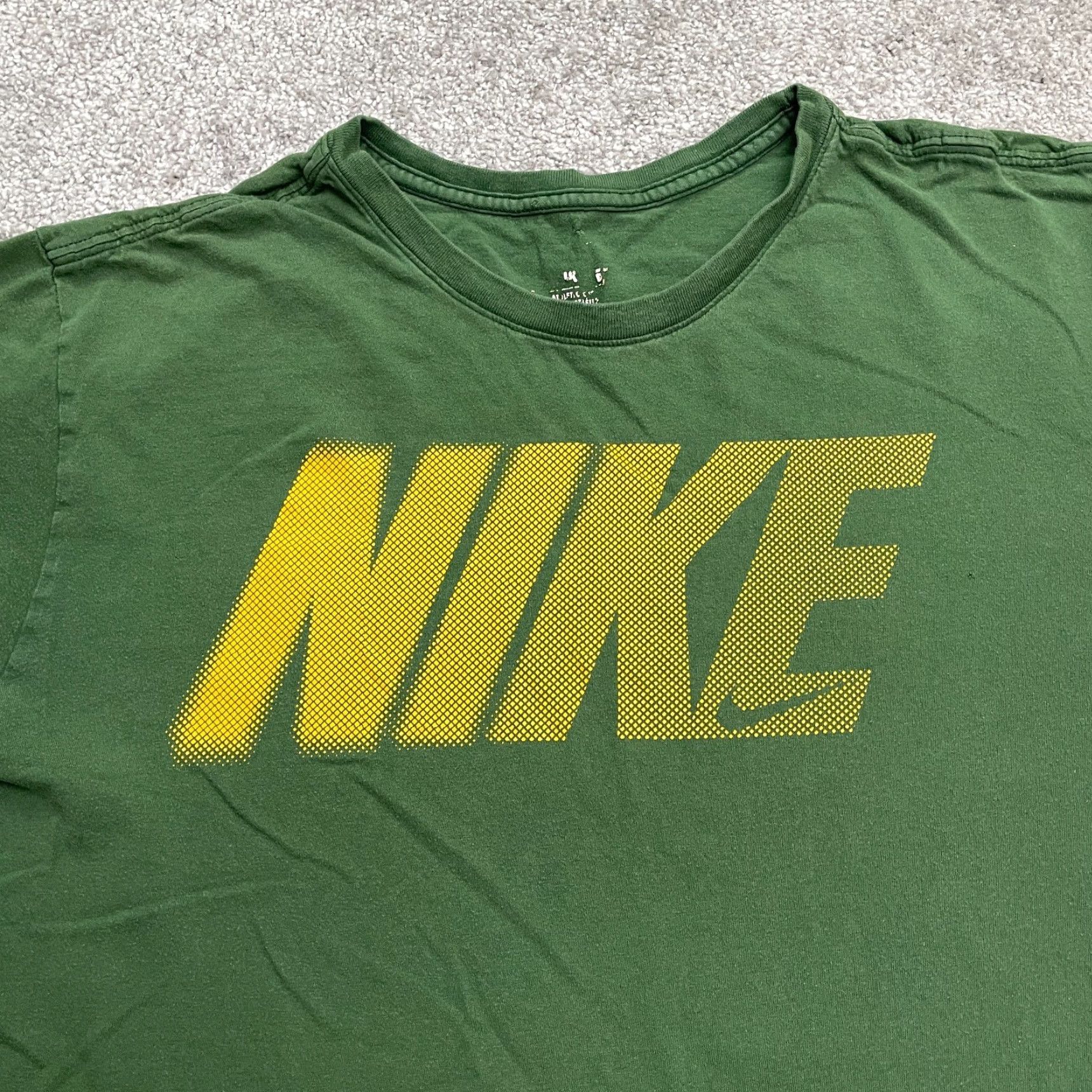 Nike Nike Graphic T-Shirt Mens Large Green Crew Neck Short Sleeve Cotton Casual Tee Size US L / EU 52-54 / 3 - 3 Thumbnail
