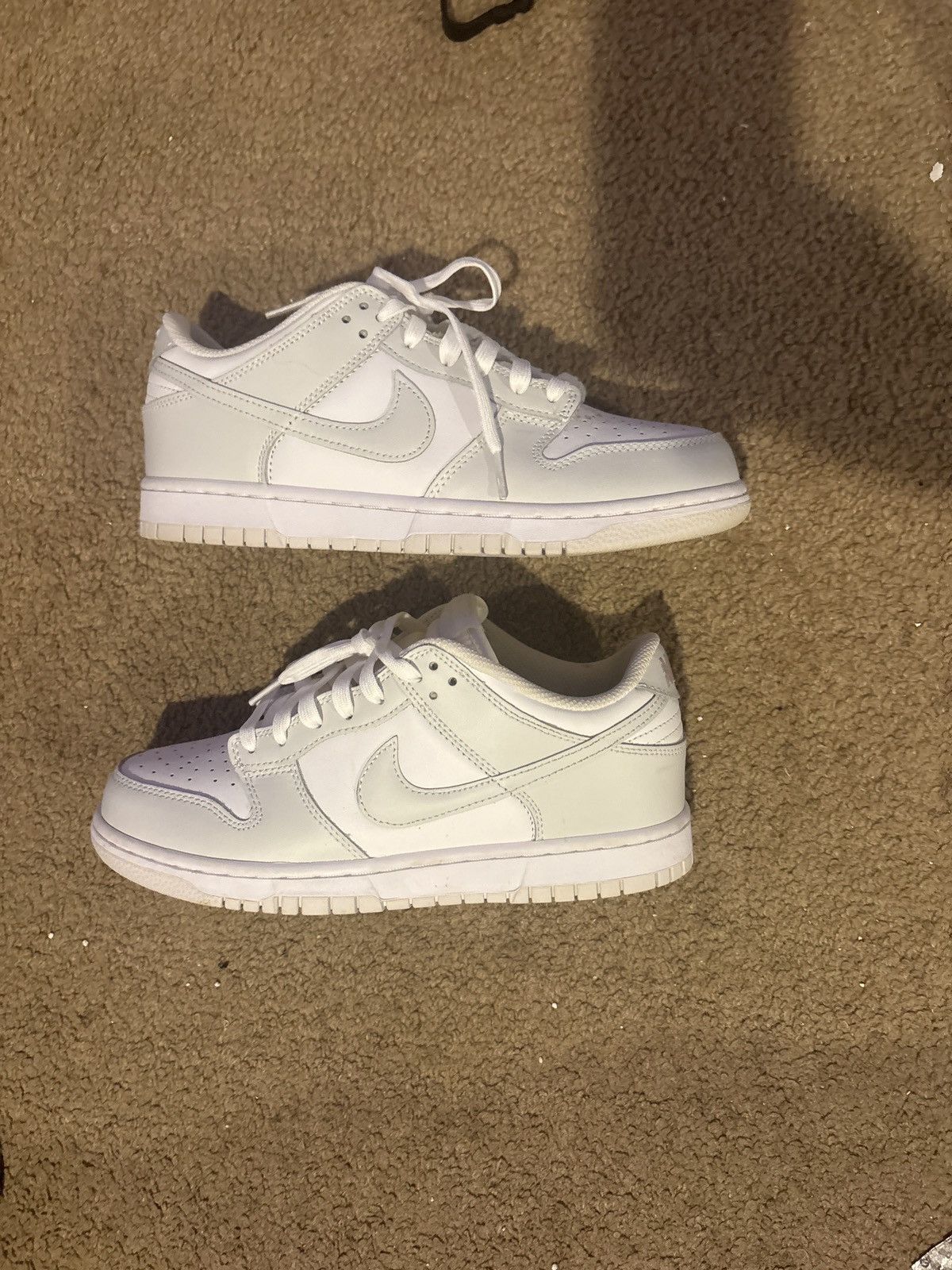 Nike Dust-White Grey Nike Dunk Low 8.5 Size US 8.5 / EU 41-42 - 1 Thumbnail
