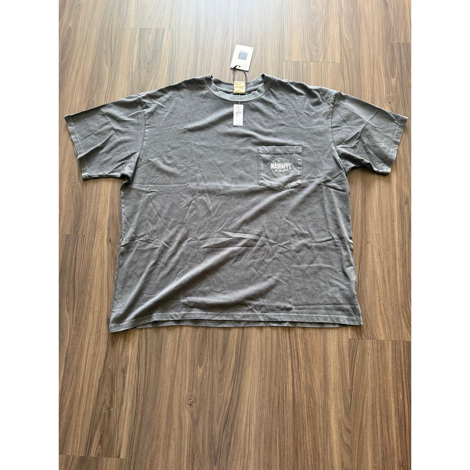 Gap Gap x Madhappy Globe Pocket Tee Olive Gray NWT Size US XL / EU 56 / 4 - 1 Thumbnail
