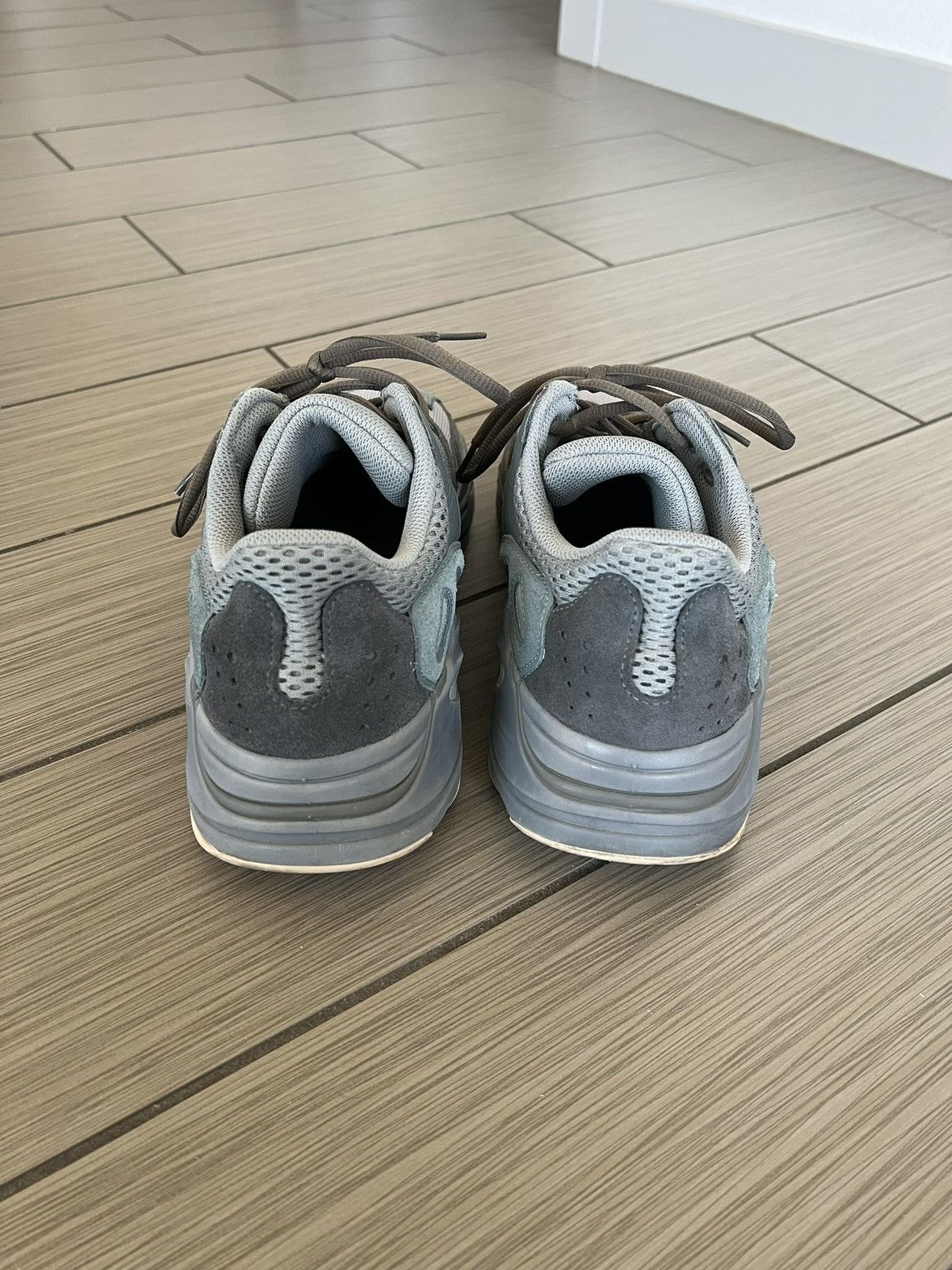 Adidas Yeezy Boost 700 Teal Blue Size US 10 / EU 43 - 5 Thumbnail