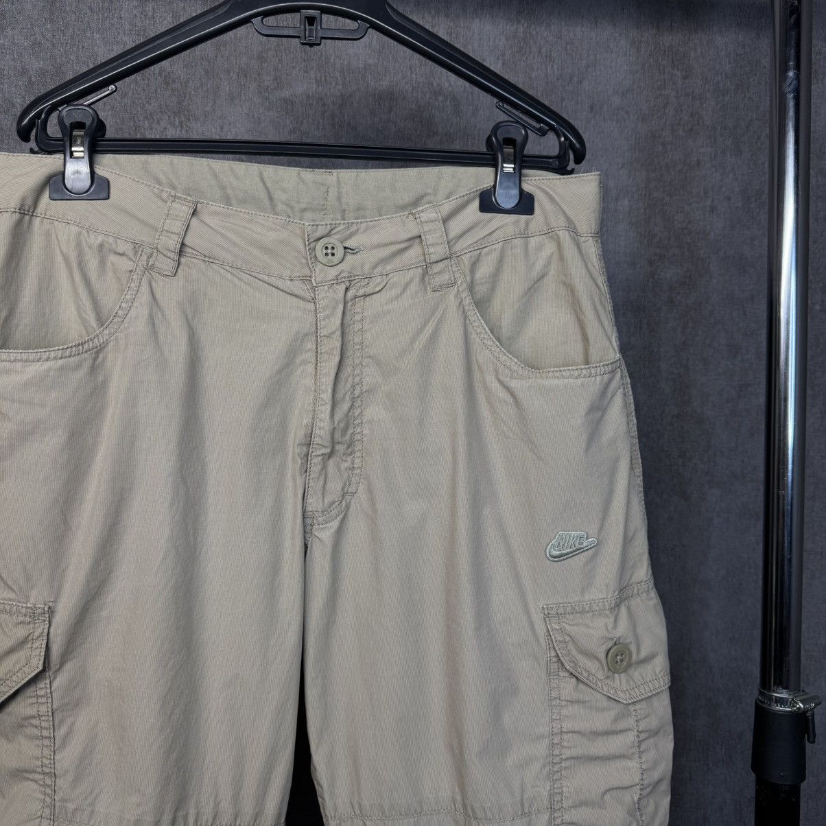 Japanese Brand × Nike × Vintage Vintage Nike Cargo Shorts Travis style Y2K Size US 32 / EU 48 - 2 Thumbnail