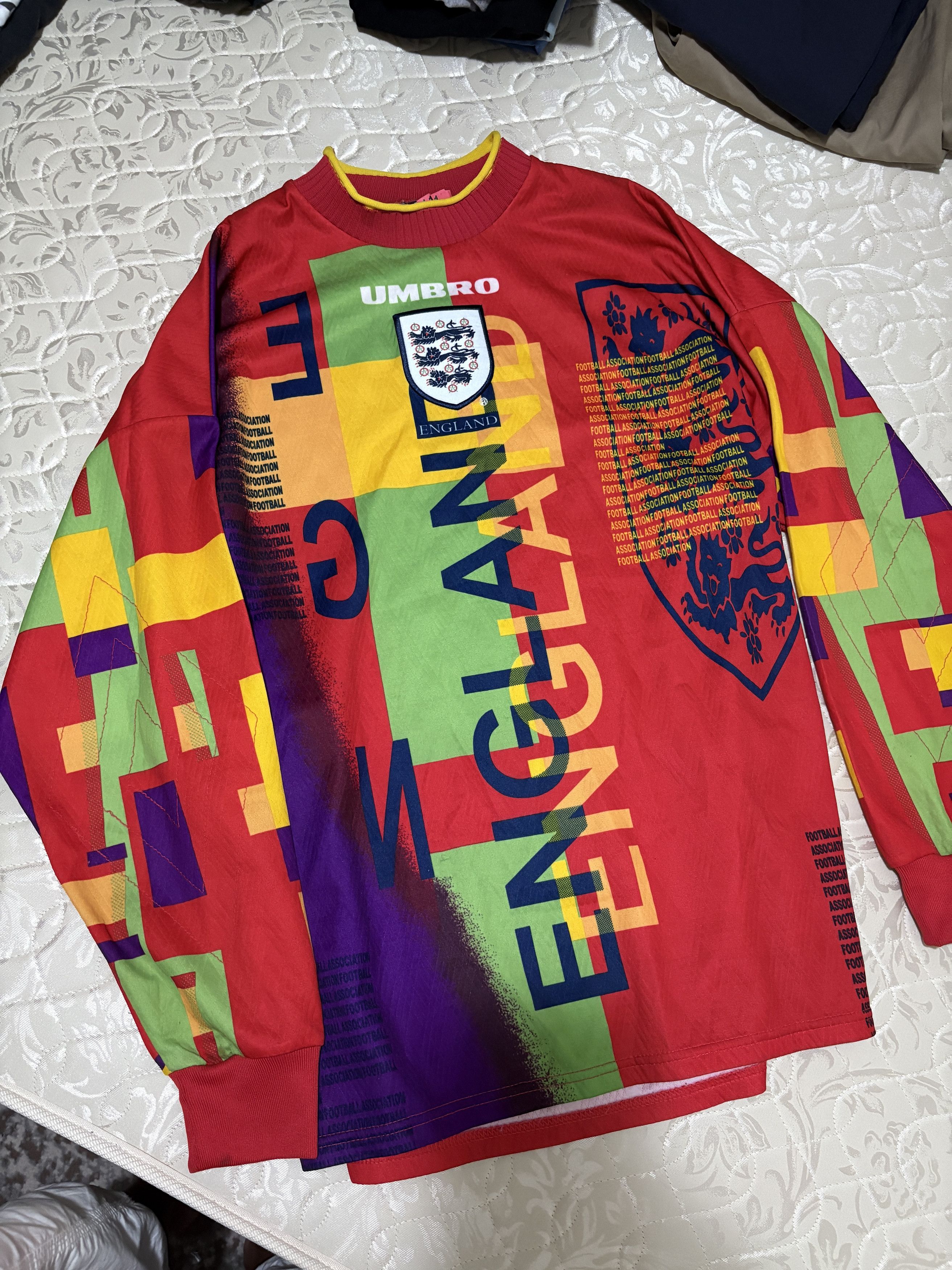 Umbro Vintage Umbro England Goalkeeper Jersey Size US XL / EU 56 / 4 - 1 Thumbnail