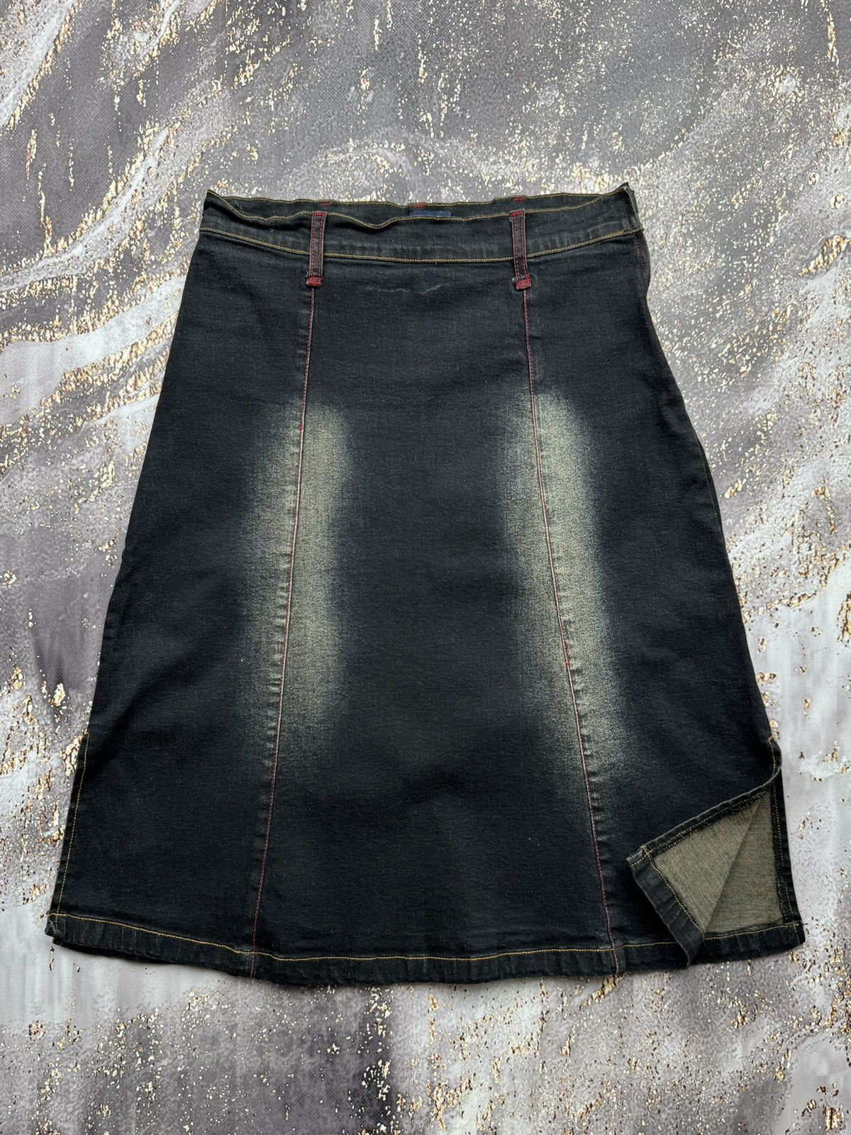 Vintage Vintage Worn Denim Midi Skirt Size 26" / US 2 / IT 38 - 1 Thumbnail