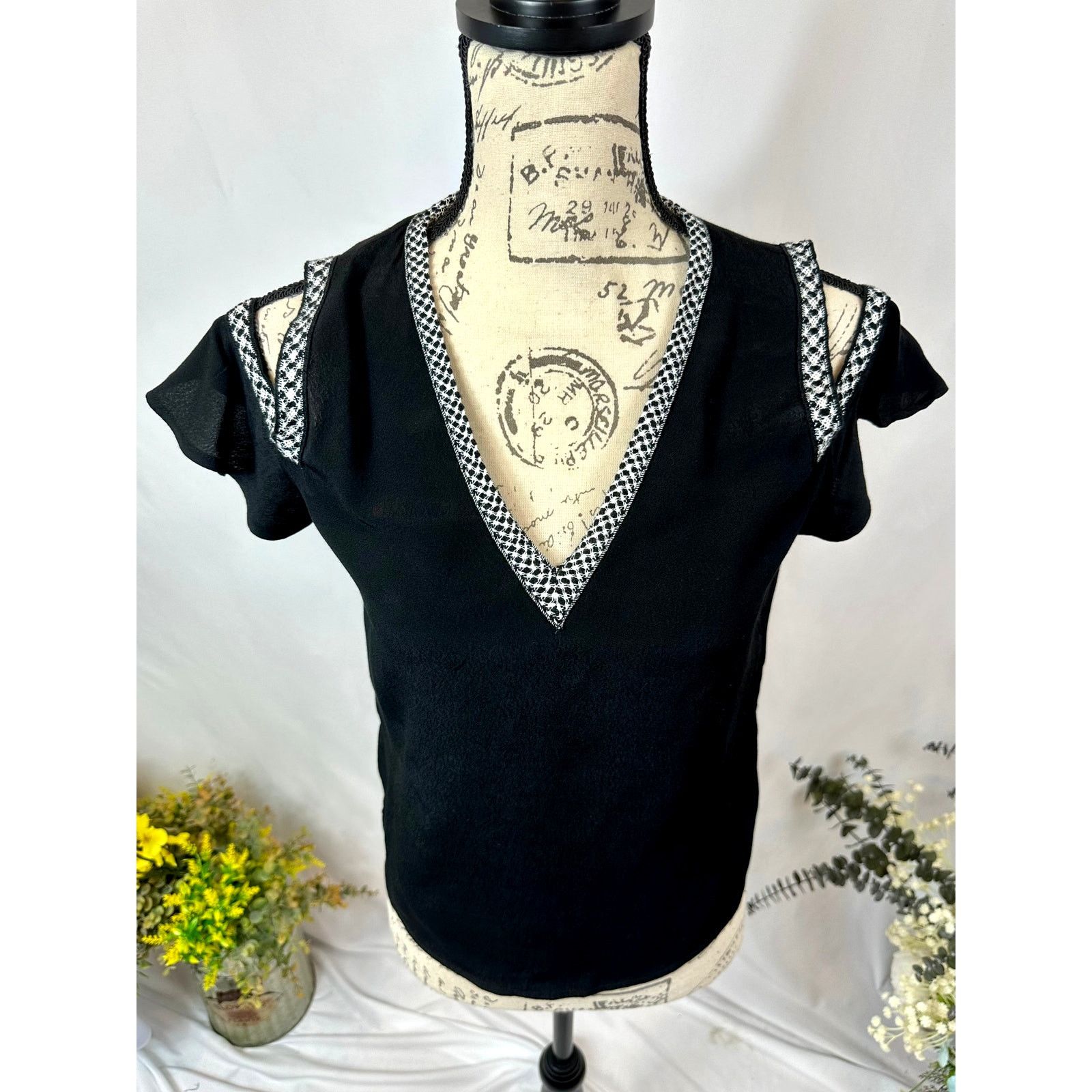 Maje Maje Lisea Cold-Shoulder Crepe Top 100% Viscose Black S Size S / US 4 / IT 40 - 6 Thumbnail