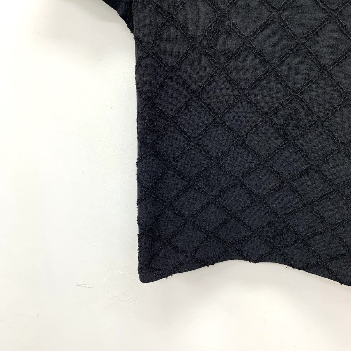 Chanel Chanel Black Quilted Double C Cotton Crew Neck T-shirt K26WX Size US M / EU 48-50 / 2 - 4 Thumbnail