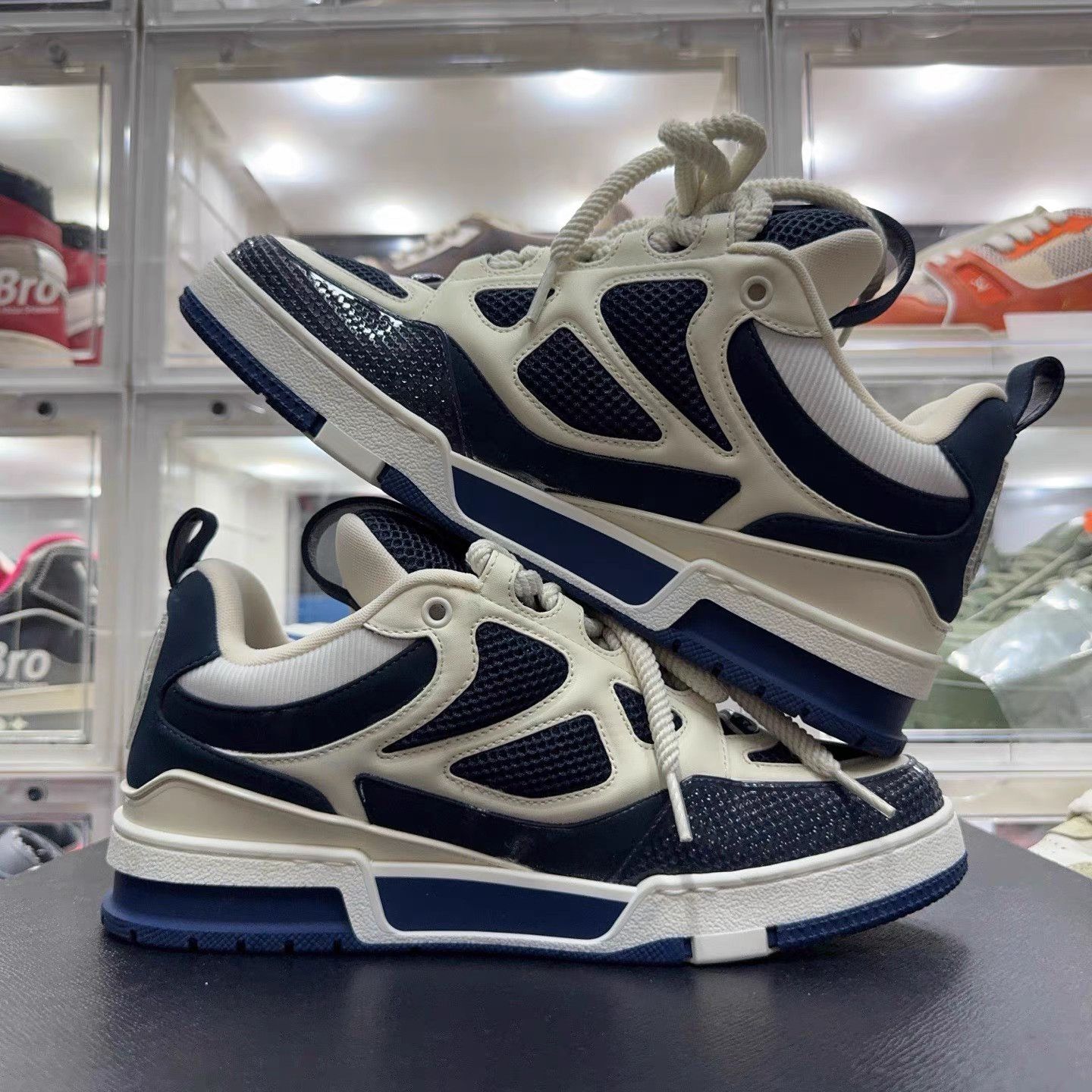 Louis Vuitton LOUIS VUITTON LV Skate Low-Top Sneakers Size US 8 / EU 41 - 3 Thumbnail