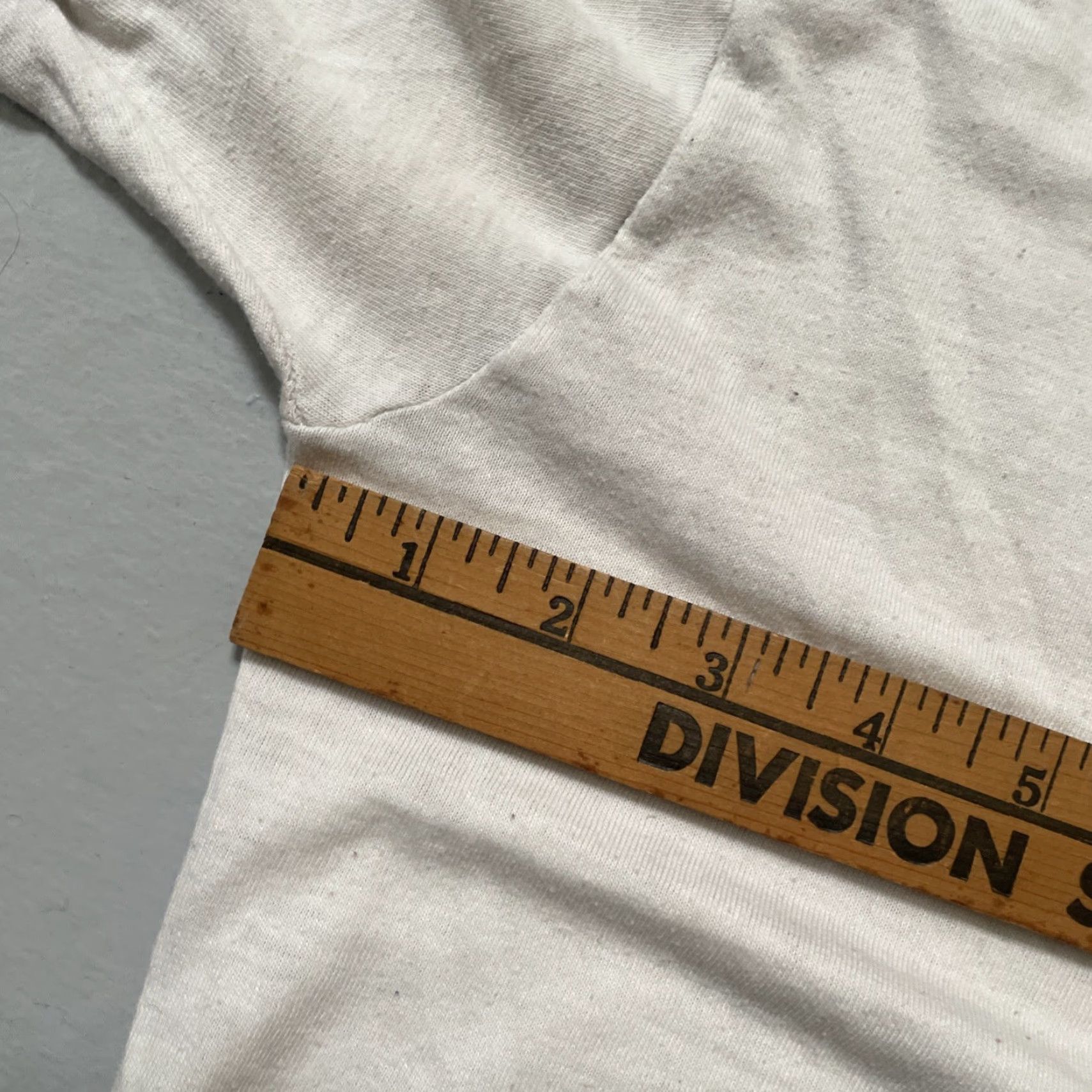 Levi's Vintage Levi’s Ringer T-Shirt Made In USA Single Stitch L White USA 80s 90s Americana Unisex Adults 50/50 Size US L / EU 52-54 / 3 - 3 Thumbnail