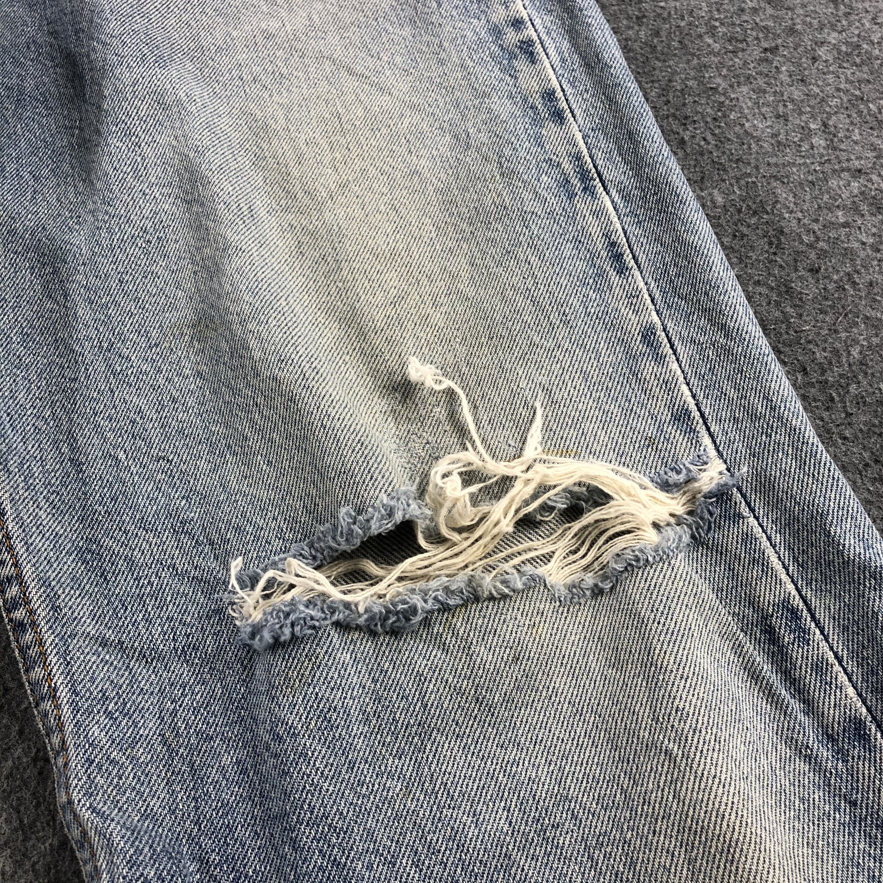 Levi's Vintage Light Wash Levis 505 Jeans-J2048 Size US 35 - 12 Thumbnail