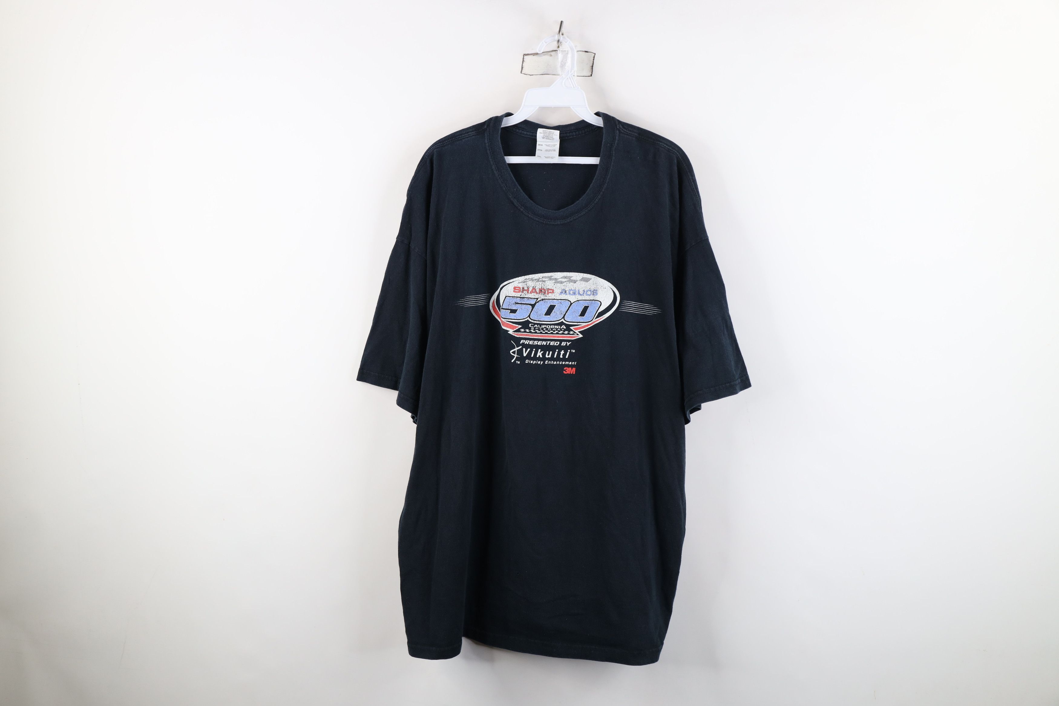 Vintage Vintage Y2K 2007 California Speedway Nascar Racing T-Shirt Size US XXL / EU 58 / 5 - 1 Thumbnail