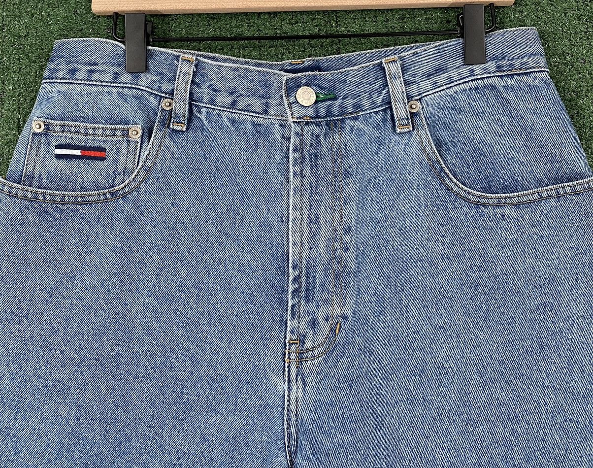 Tommy Hilfiger Vintage Y2K Tommy Hilfiger Flag Patch Jean Shorts Jorts Size US 32 / EU 48 - 6 Thumbnail