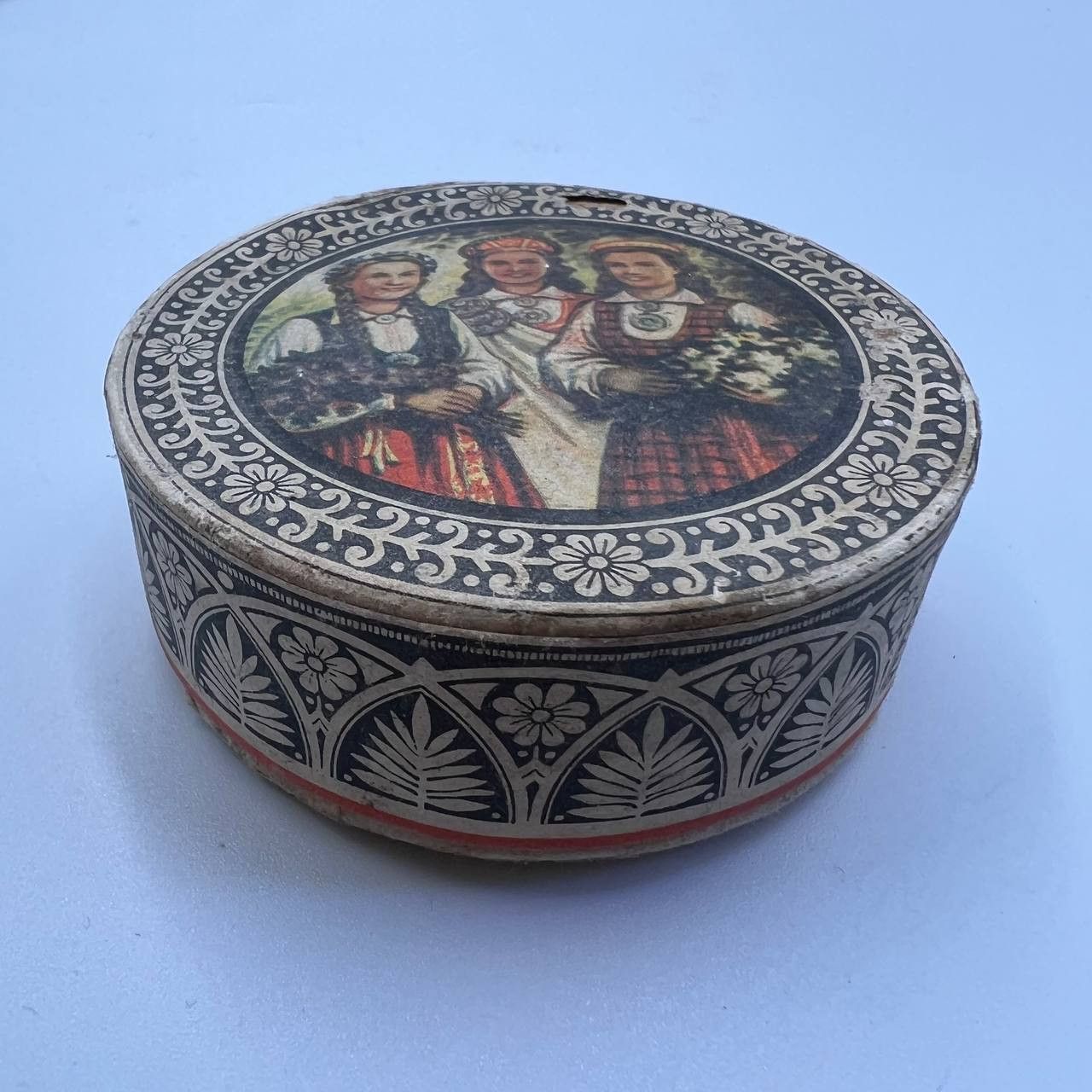 Vintage 1960's DZINTARS RIGA Vintage Compact Face Puff Powder Box Size ONE SIZE - 7 Thumbnail