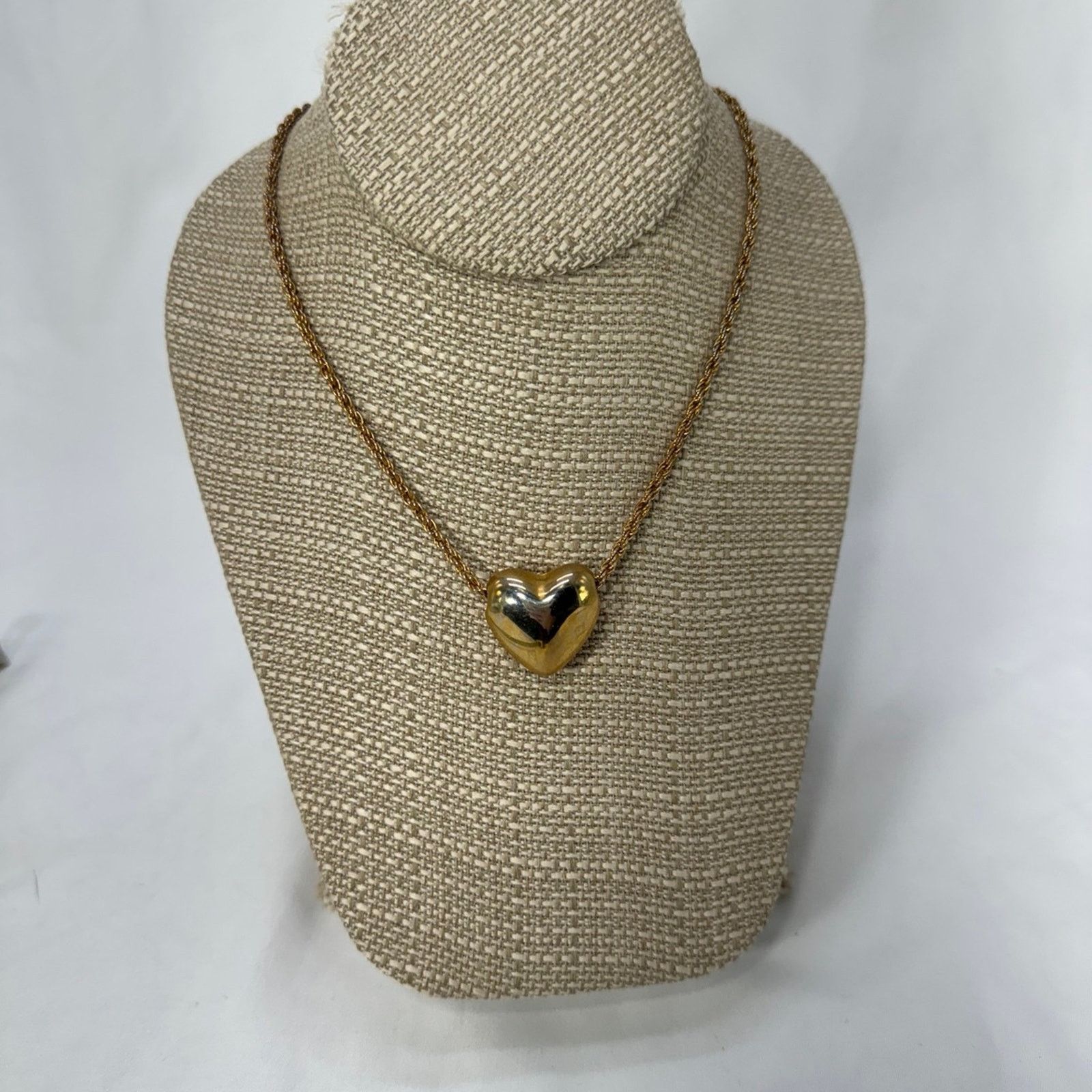 NBDN Nobrandedon VTG gold tone puff heart necklace Size ONE SIZE - 2 Thumbnail