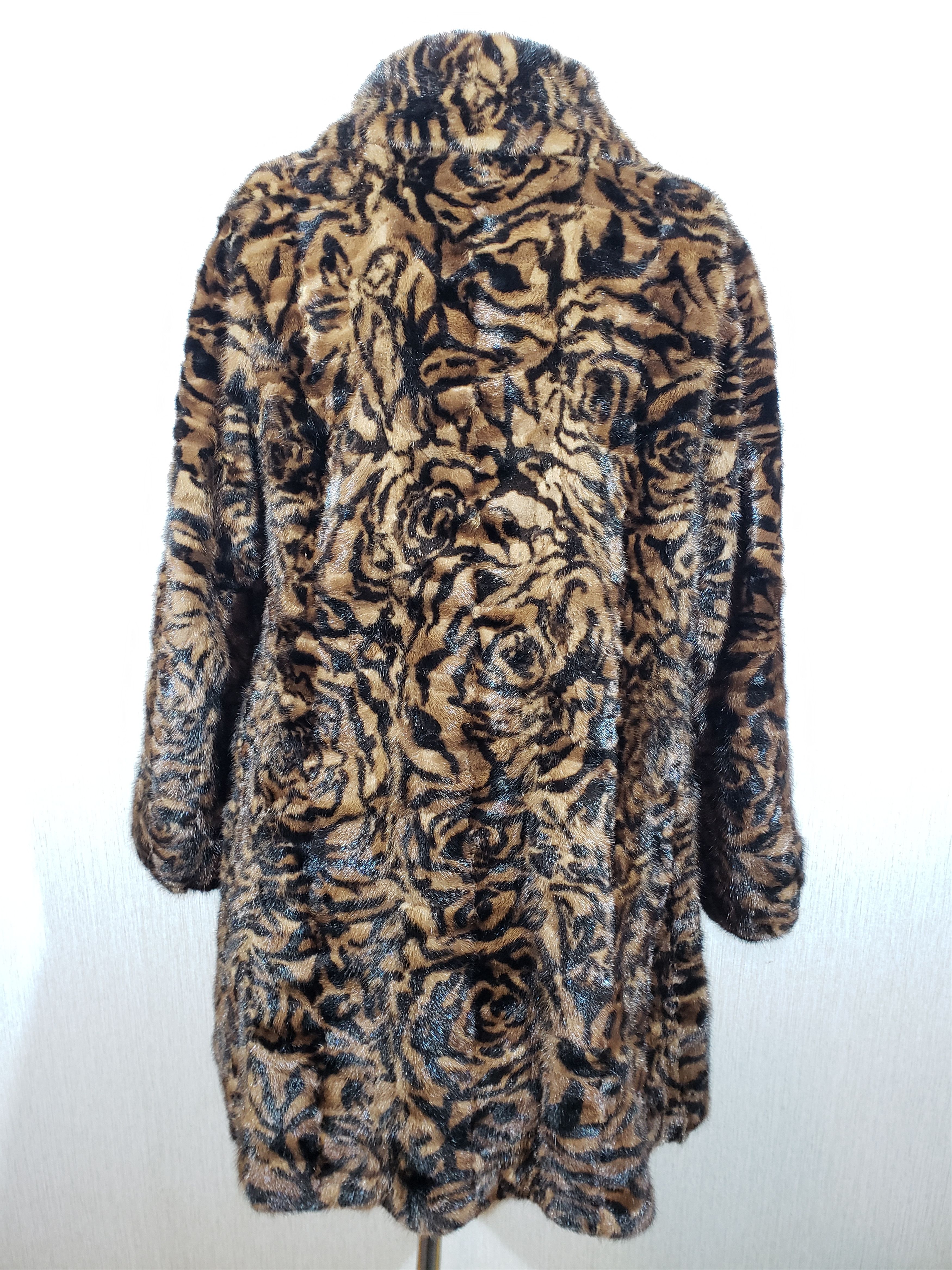 Other Stylish women's mink fur coat. Size L / US 10 / IT 46 - 11 Thumbnail