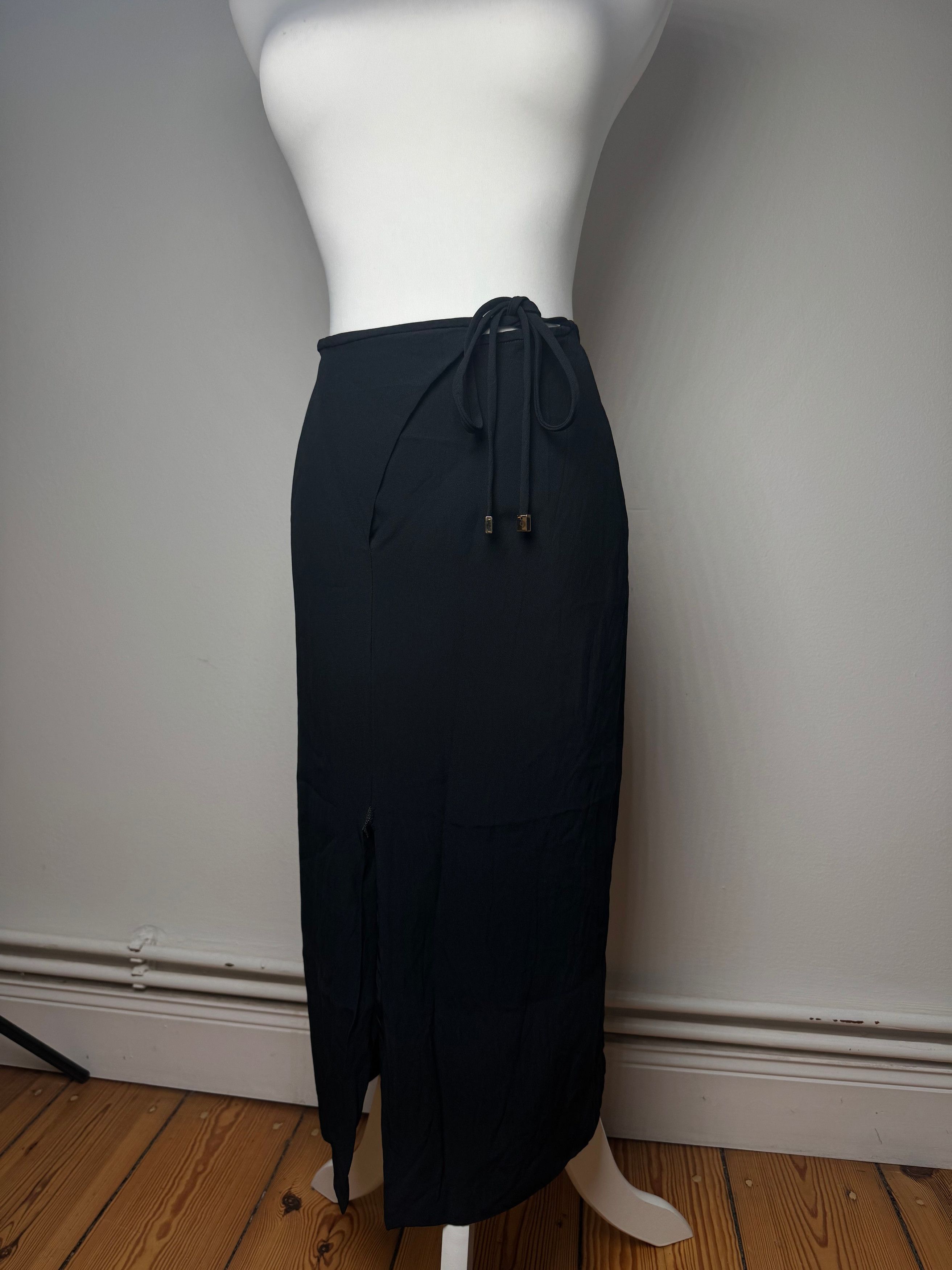 Gucci Vintage Skirt black M Size 30" / US 8 / IT 44 - 1 Thumbnail