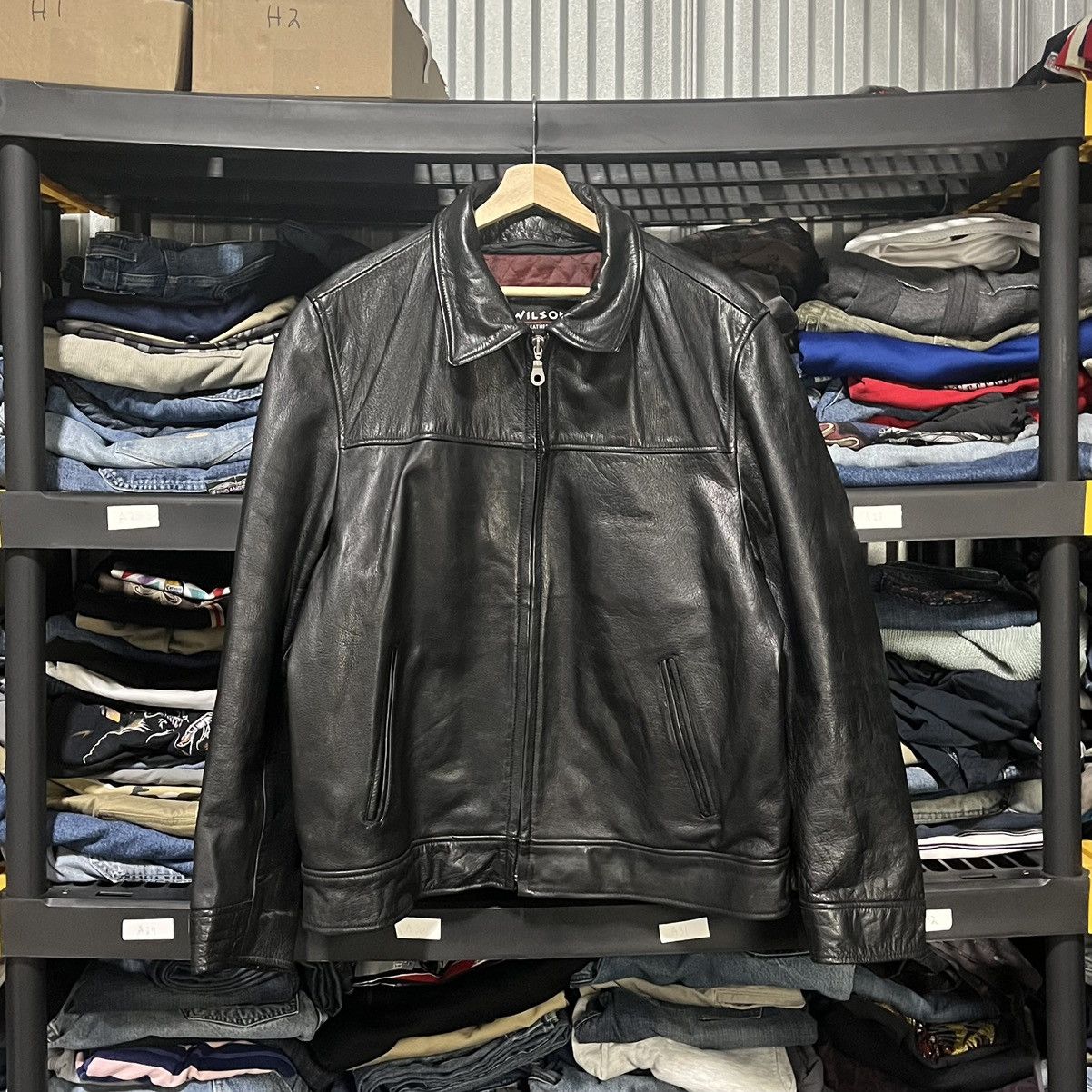 Wilsons Leather VINTAGE 90s WILSON LEATHER JACKET FULL ZIP BLACK SIZE LARGE Size US L / EU 52-54 / 3 - 1 Thumbnail